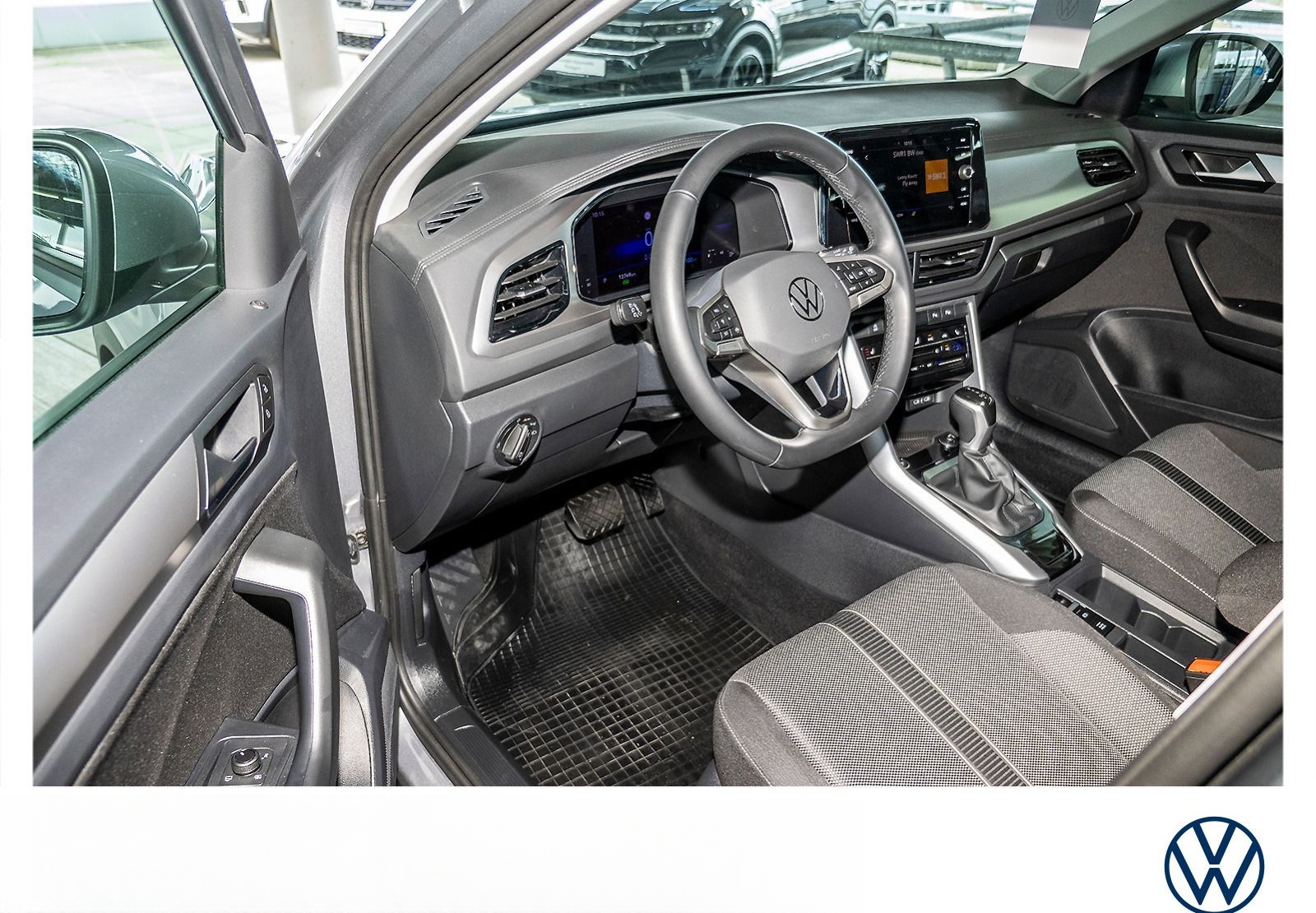 Volkswagen T-Roc Life 1.5 TSI DSG Kamera ACC LED SHZ foto 3