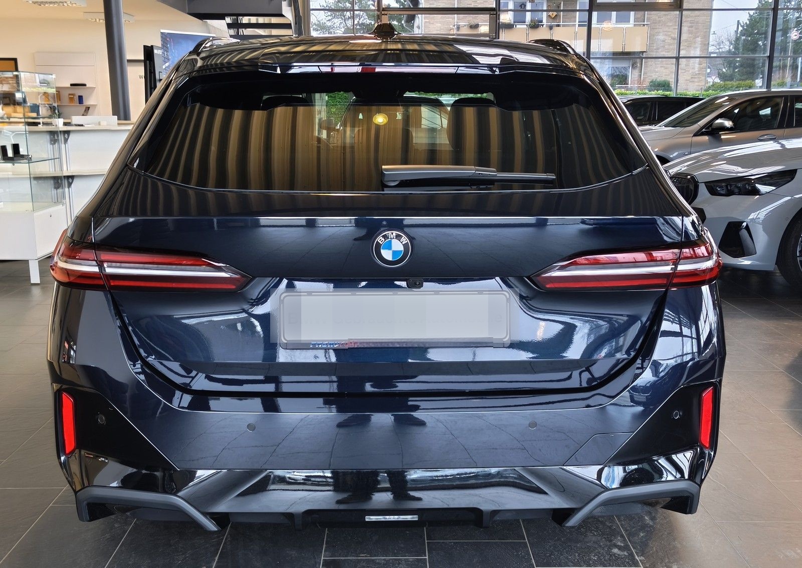 BMW 520i Tou.M Sport HK/Dr.Assist+/RFK/ACC foto 5