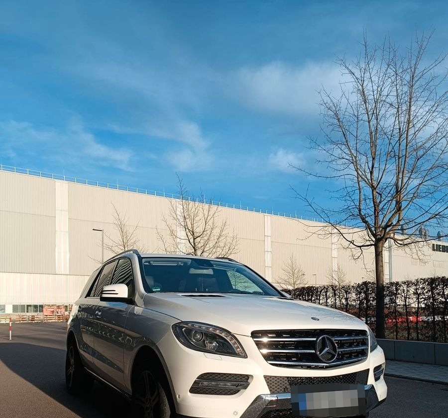 Mercedes-Benz ML 250 BlueTEC 4MATIC - TÜV 11/2027 Top Zustand  foto 2