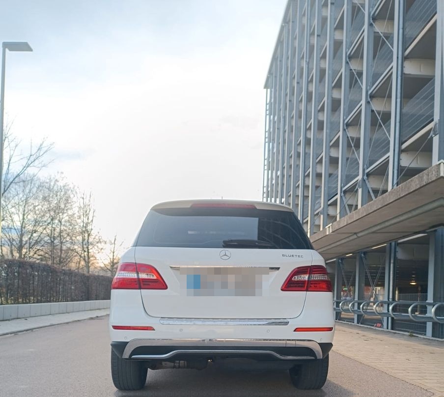 Mercedes-Benz ML 250 BlueTEC 4MATIC - TÜV 11/2027 Top Zustand  foto 3