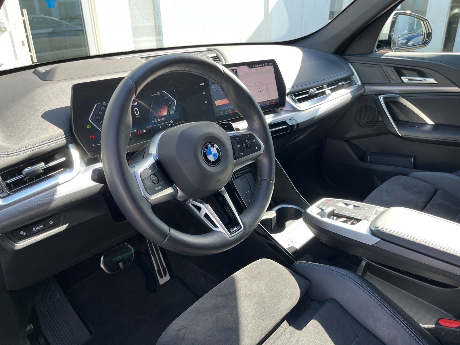 BMW X1 sDrive20i M-Sport Pro HUD DrivAss+ ParkAss+ A foto 13