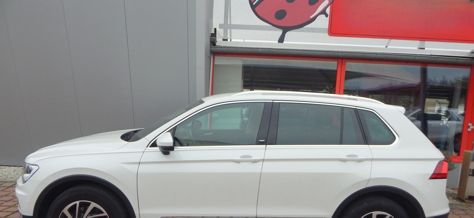 Volkswagen Tiguan Sound 2.0 TDI 4Motion NAVI SHZ PDC foto 2