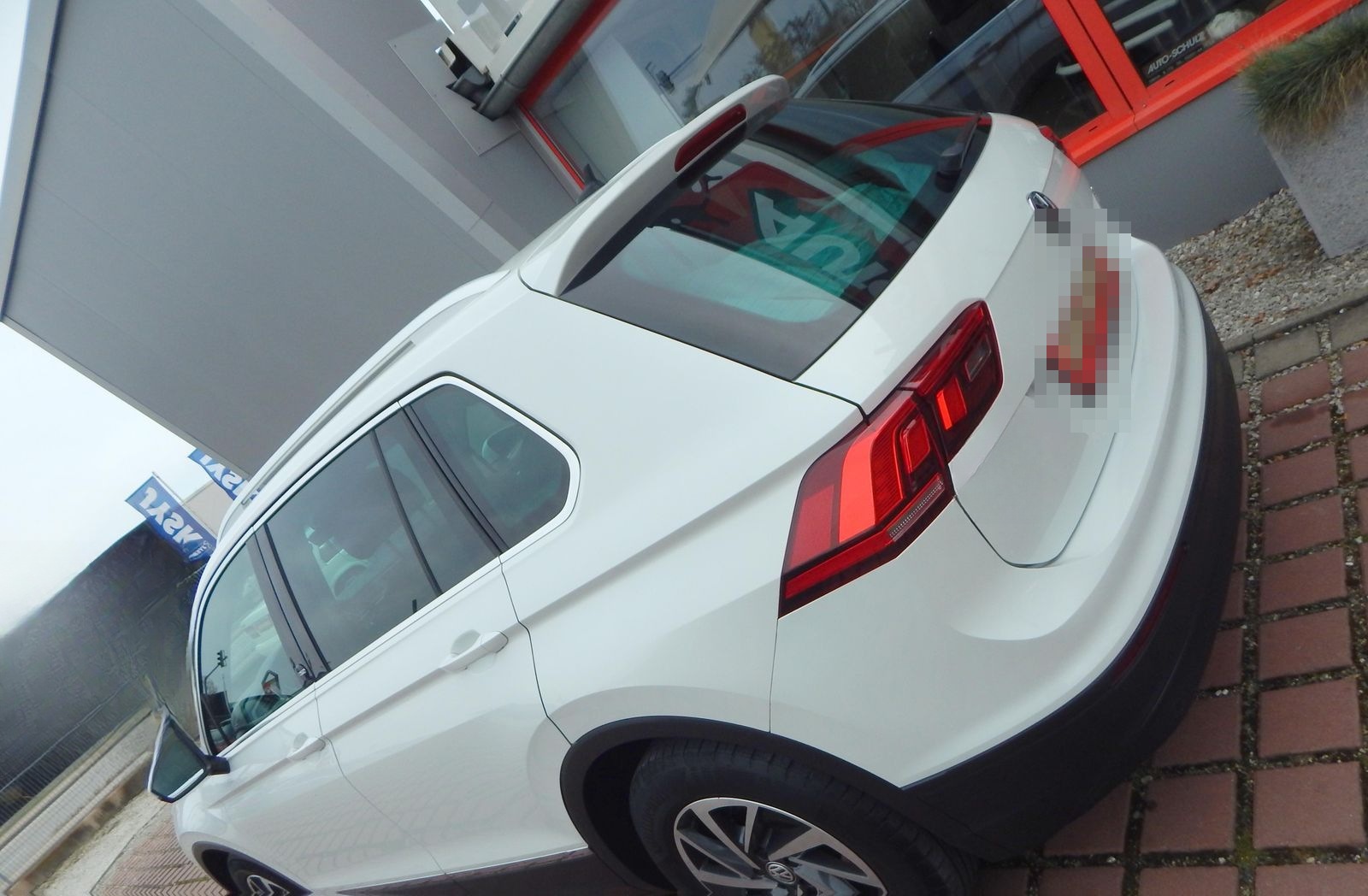 Volkswagen Tiguan Sound 2.0 TDI 4Motion NAVI SHZ PDC foto 3