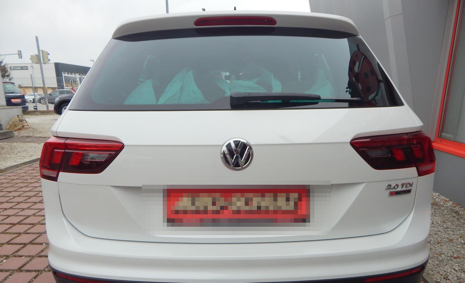 Volkswagen Tiguan Sound 2.0 TDI 4Motion NAVI SHZ PDC foto 4