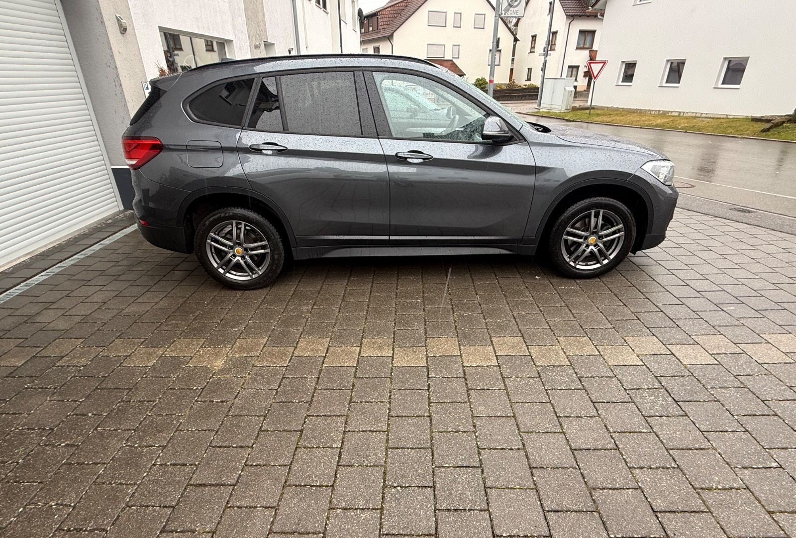BMW X1 sDrive 18 i Advantage foto 4