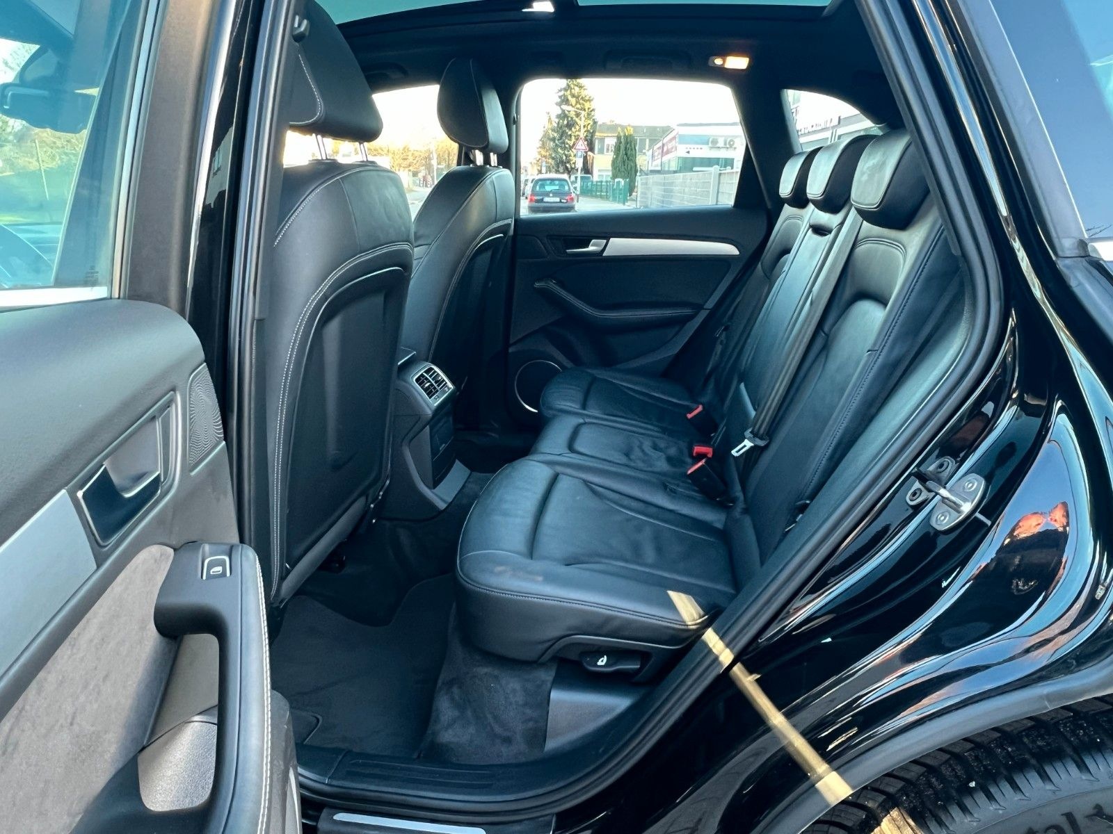 Audi SQ5 3.0 TDI quattro*PANORAMA*LEDER*ACC*XENON*AHK foto 14