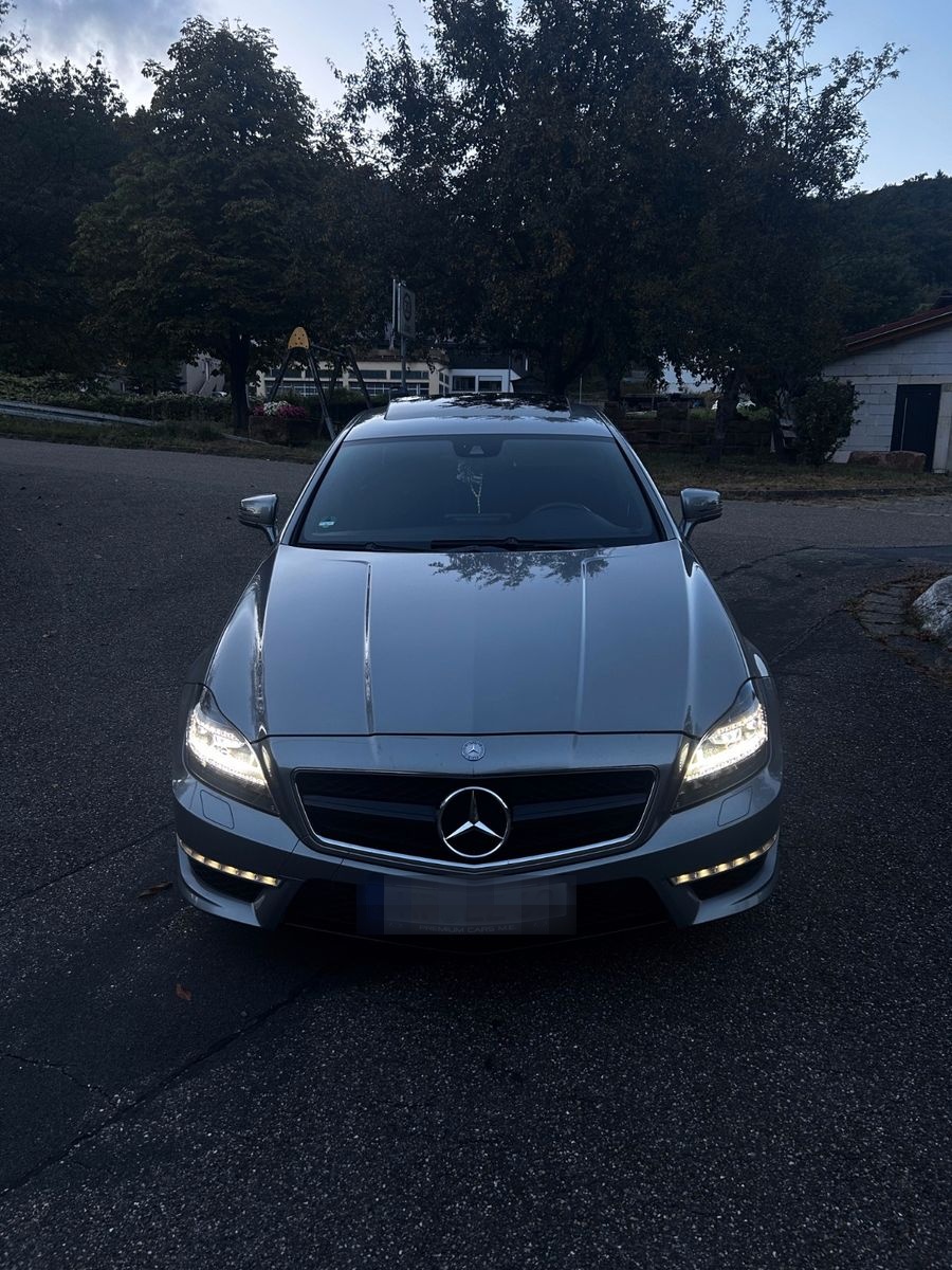 Mercedes-Benz CLS 63 AMG  V8 Biturbo, Heckantrieb, Massage foto 2