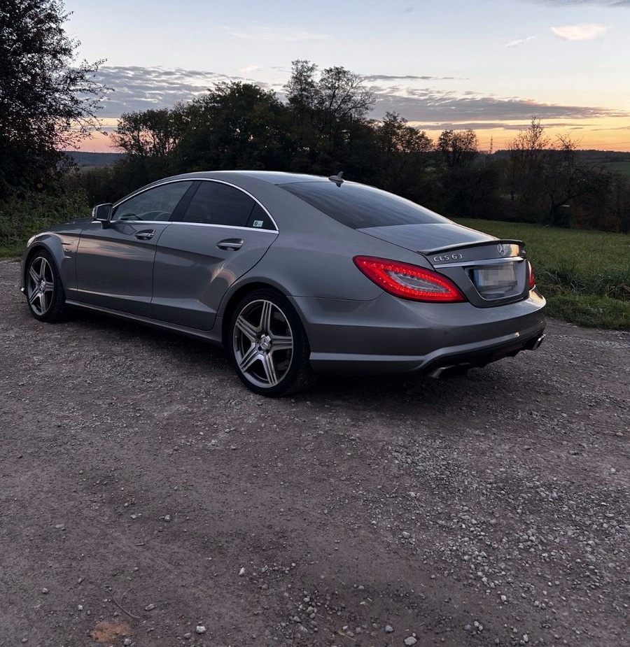 Mercedes-Benz CLS 63 AMG  V8 Biturbo, Heckantrieb, Massage foto 3