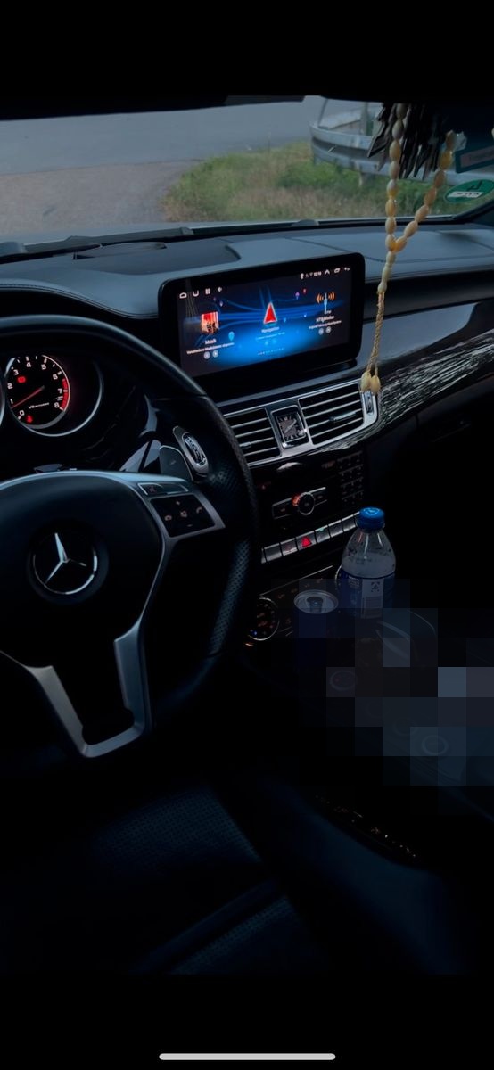 Mercedes-Benz CLS 63 AMG  V8 Biturbo, Heckantrieb, Massage foto 6