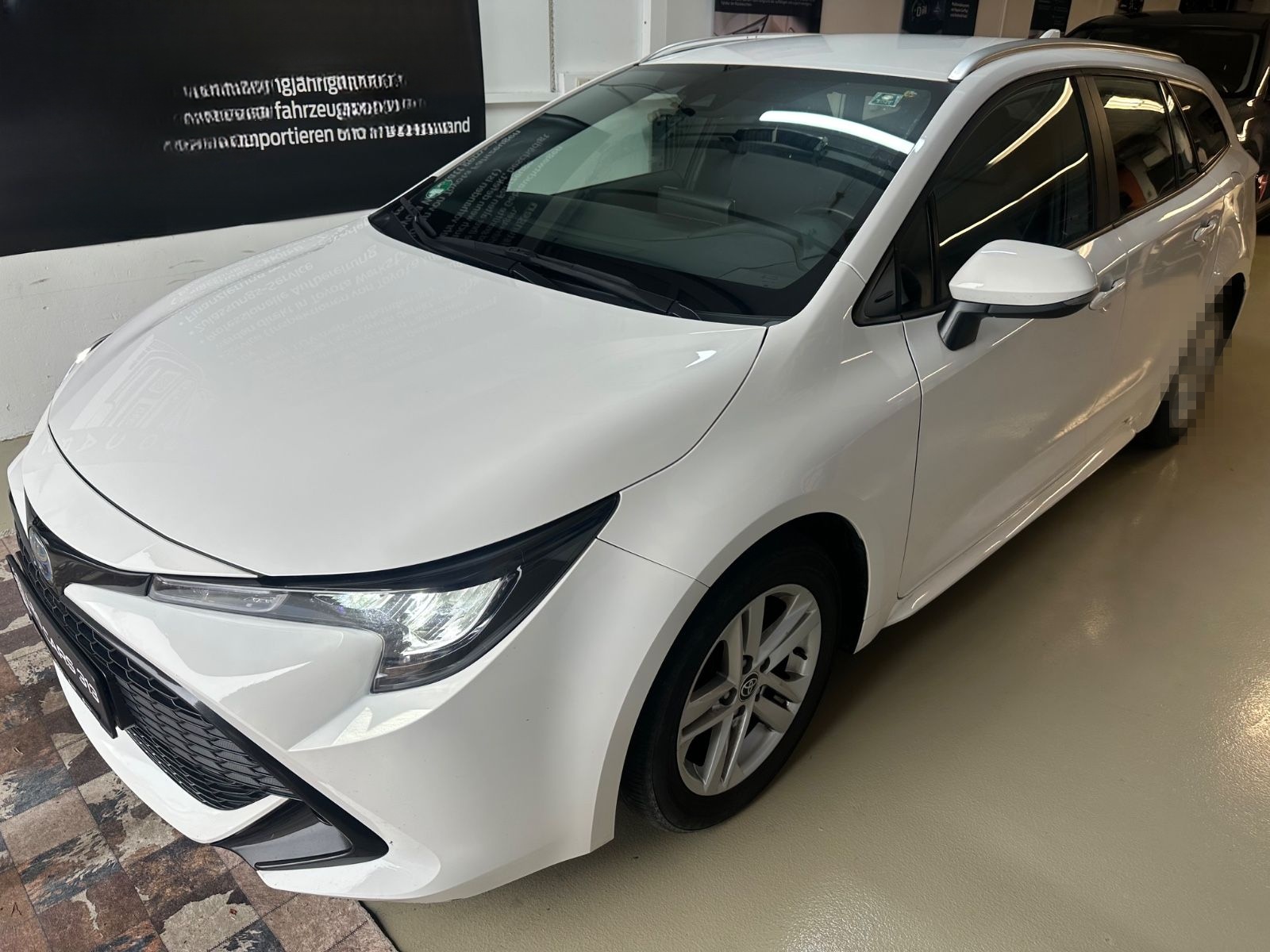 Toyota Corolla Touring Sports Hybrid Business Edition foto 1