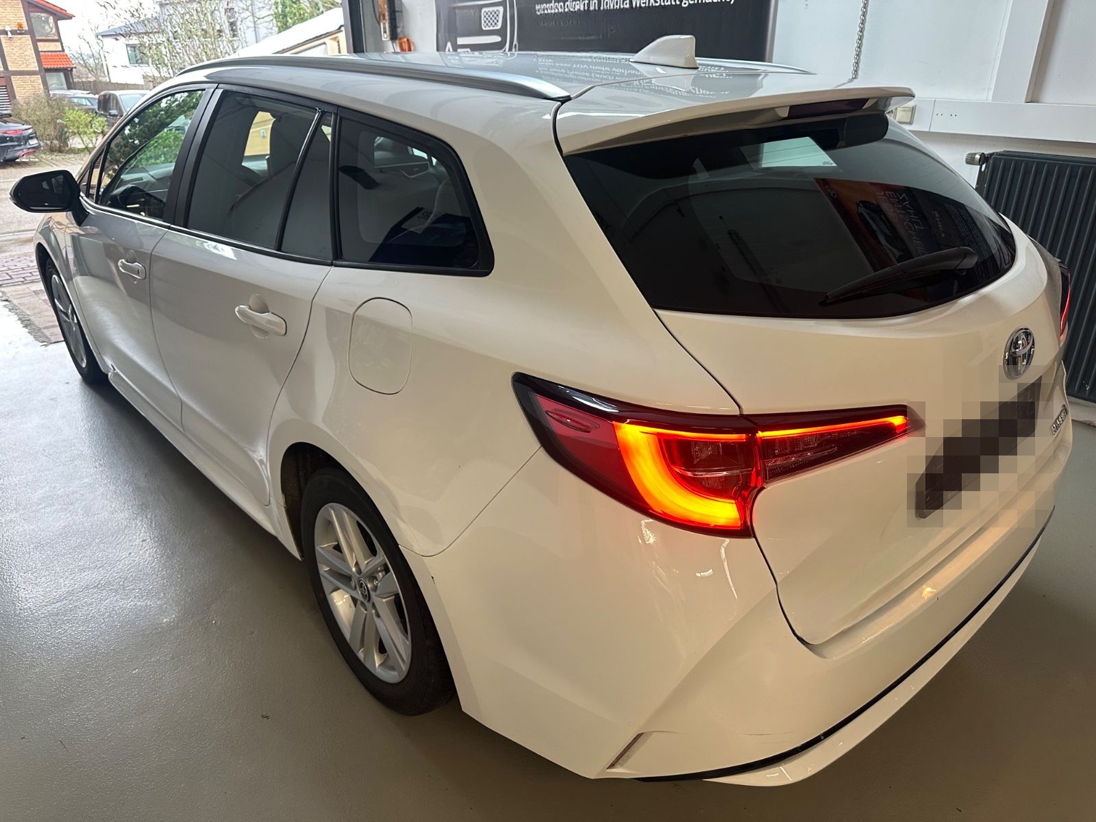 Toyota Corolla Touring Sports Hybrid Business Edition foto 6