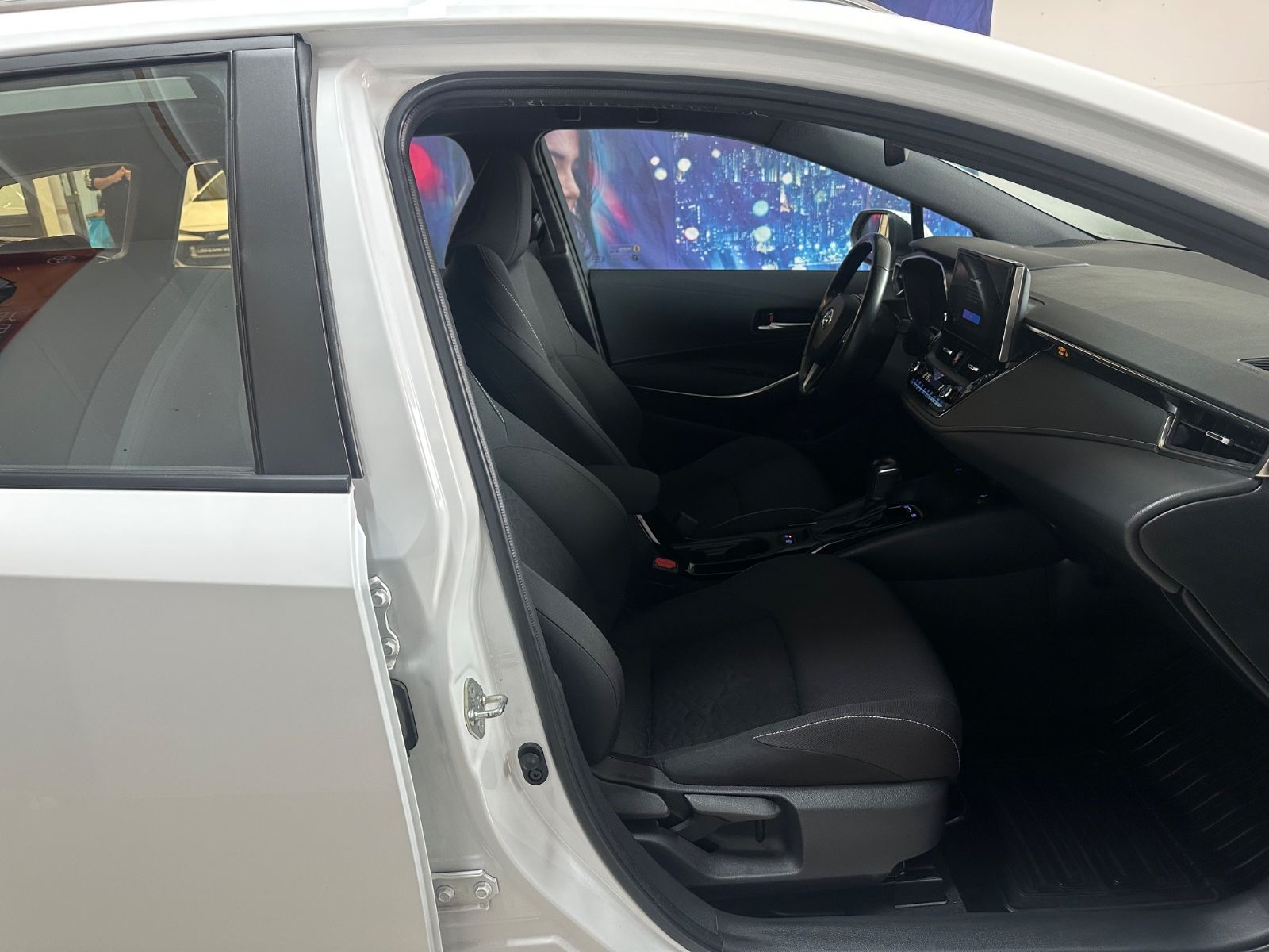 Toyota Corolla Touring Sports Hybrid Business Edition foto 8