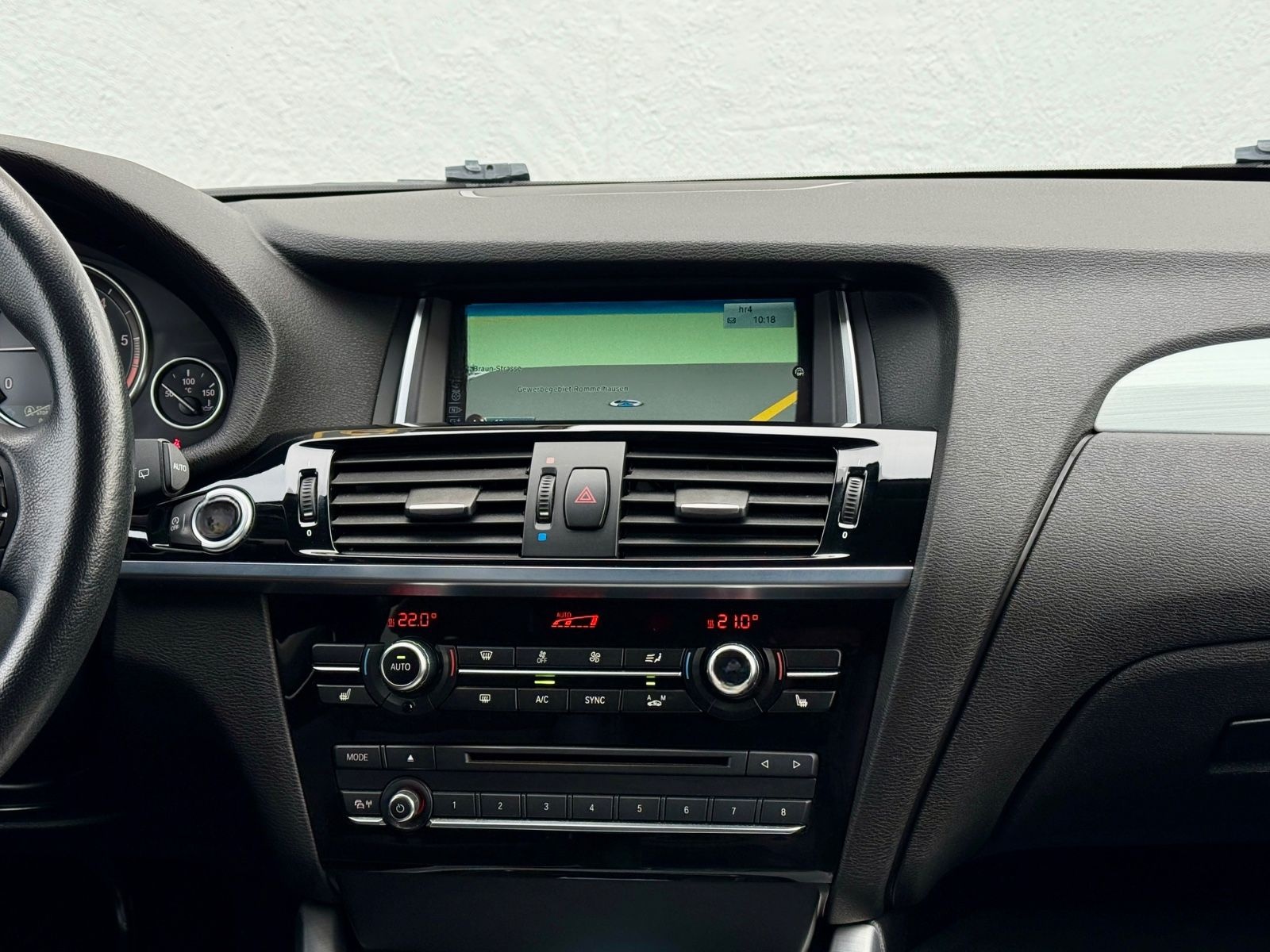 BMW X3 xDrive 20d xLine AHK Voll Leder Navi ParkAss foto 16