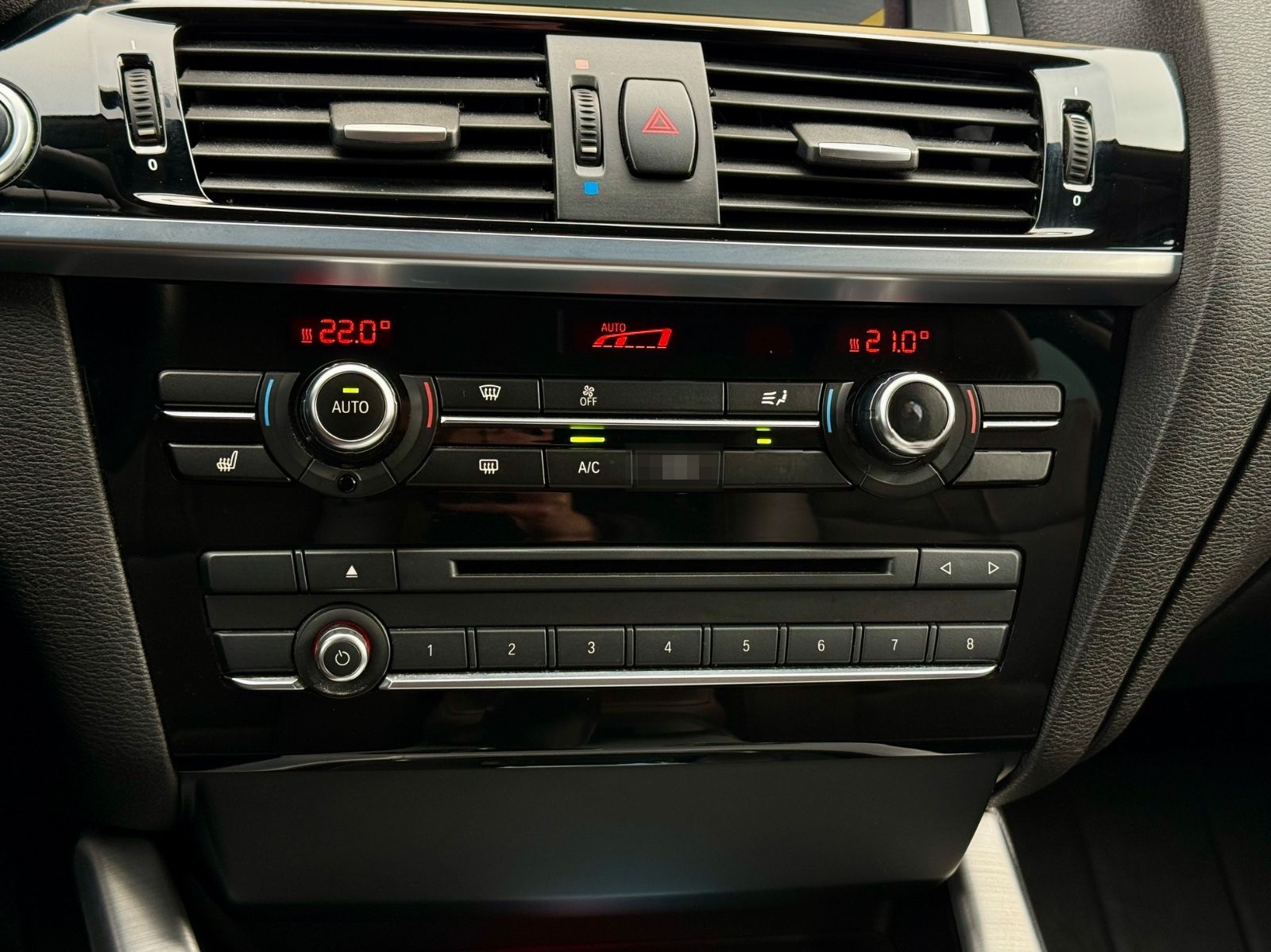 BMW X3 xDrive 20d xLine AHK Voll Leder Navi ParkAss foto 18