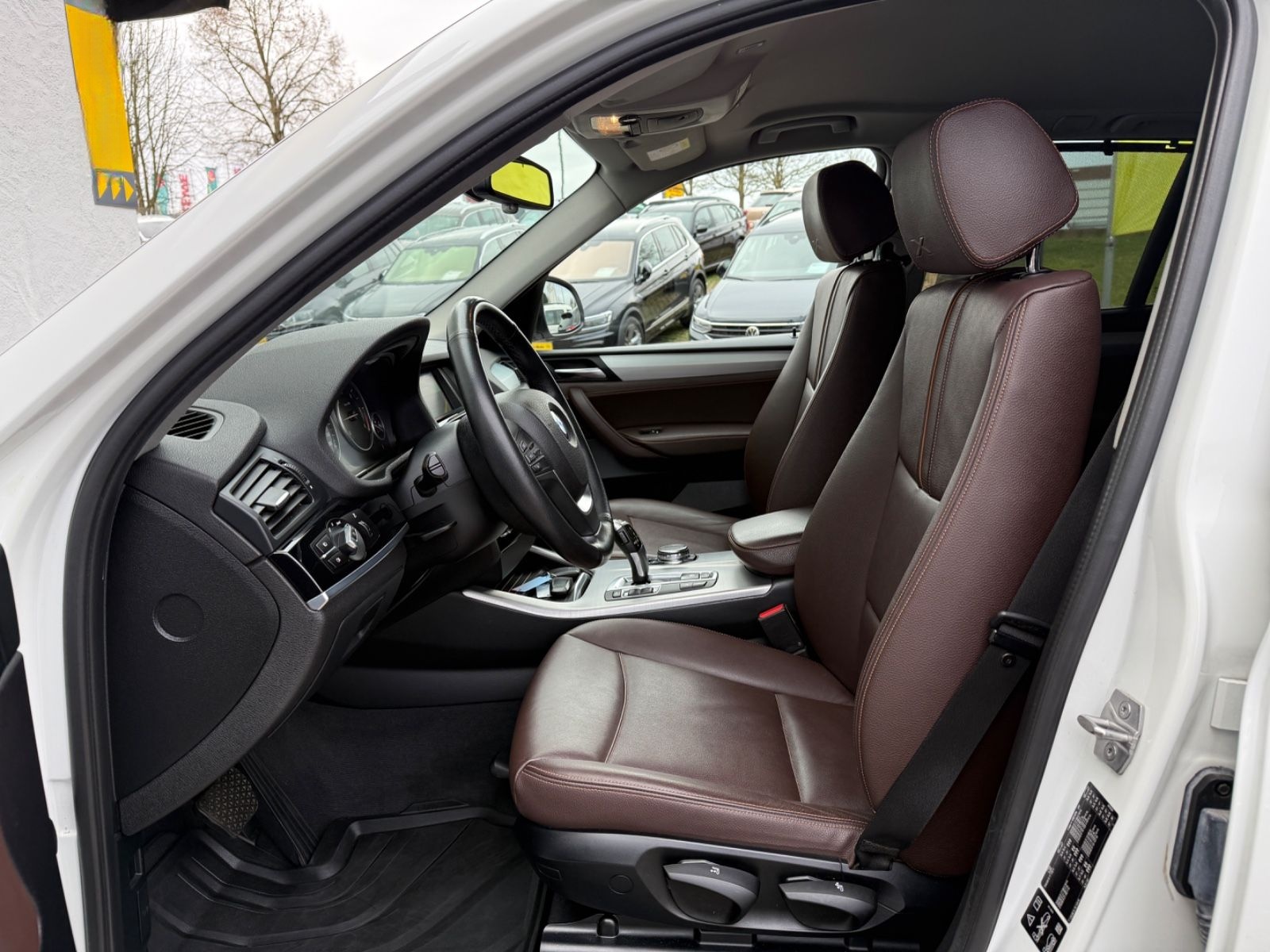 BMW X3 xDrive 20d xLine AHK Voll Leder Navi ParkAss foto 23