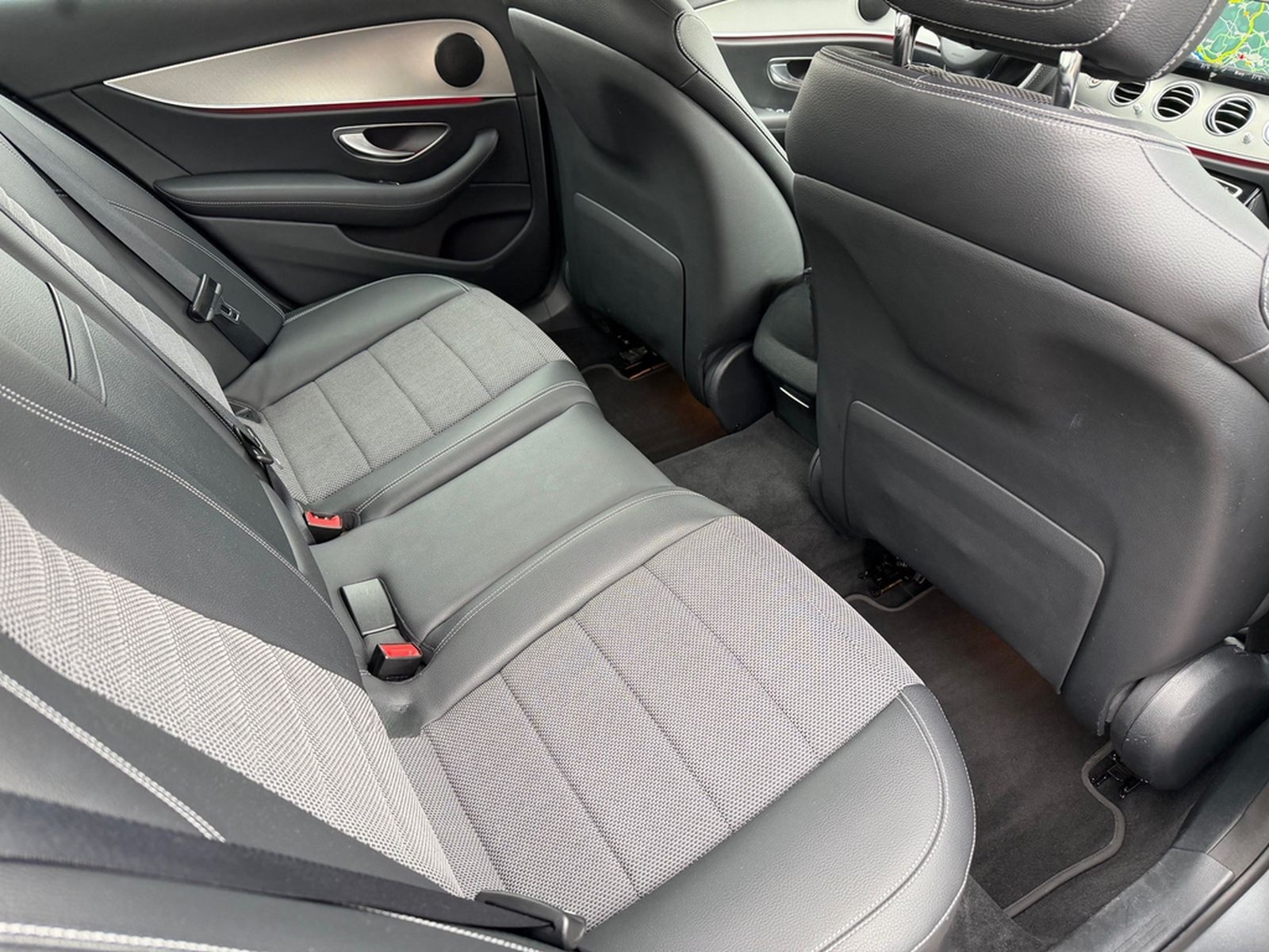 Mercedes-Benz E 200 AVATNGARDE+LED SCHEINWERFER+R-KAMERA+ foto 18