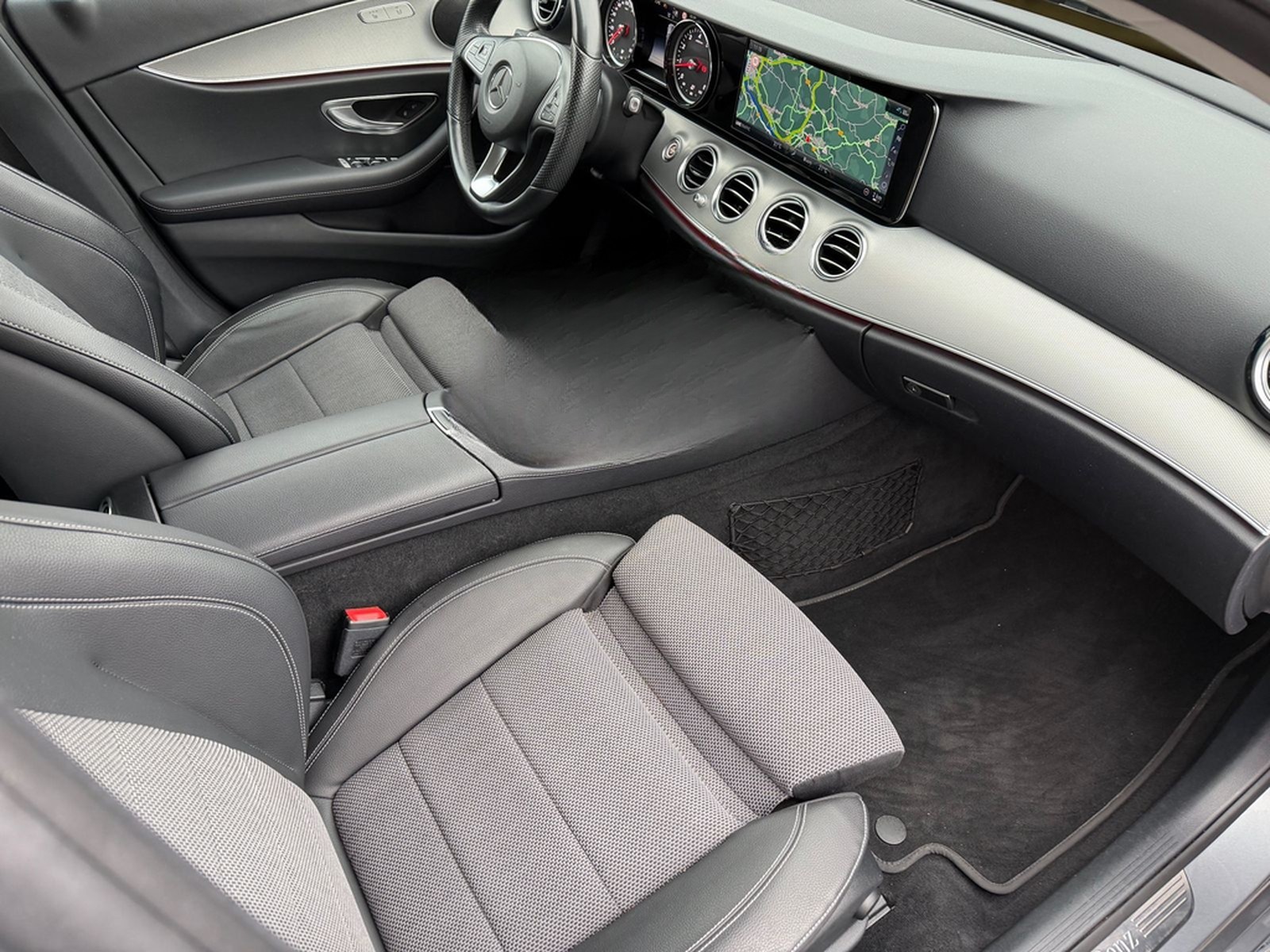 Mercedes-Benz E 200 AVATNGARDE+LED SCHEINWERFER+R-KAMERA+ foto 20