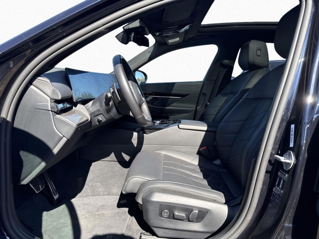 BMW 540dA xDrive M SPORT Pano,StHzg,KomSi,360°,St foto 14