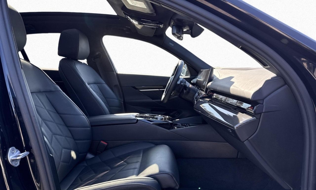 BMW 540dA xDrive M SPORT Pano,StHzg,KomSi,360°,St foto 16