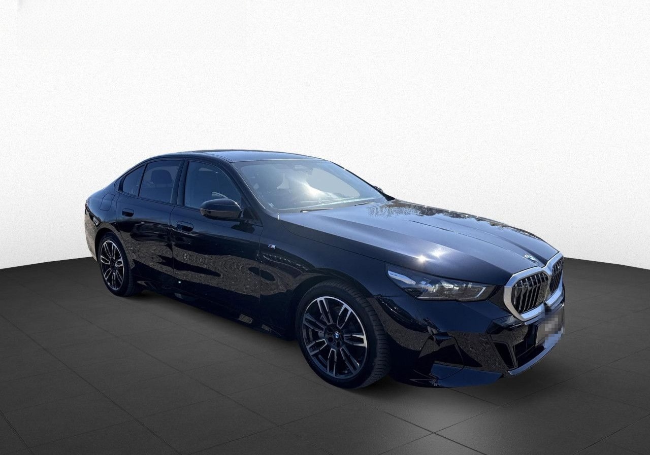 BMW 540dA xDrive M SPORT Pano,StHzg,KomSi,360°,St foto 4