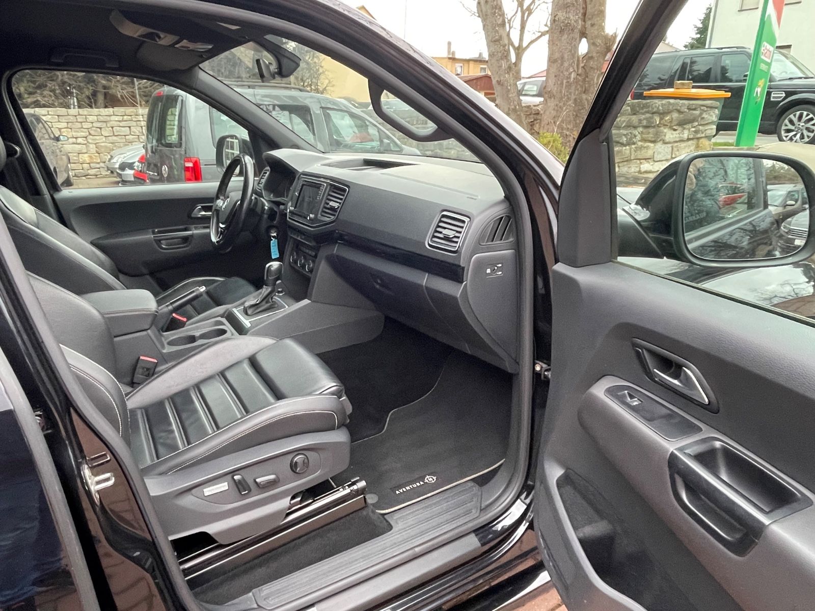 Volkswagen Amarok Aventura DoubleCab 4Motion 1. Hand HU neu foto 8
