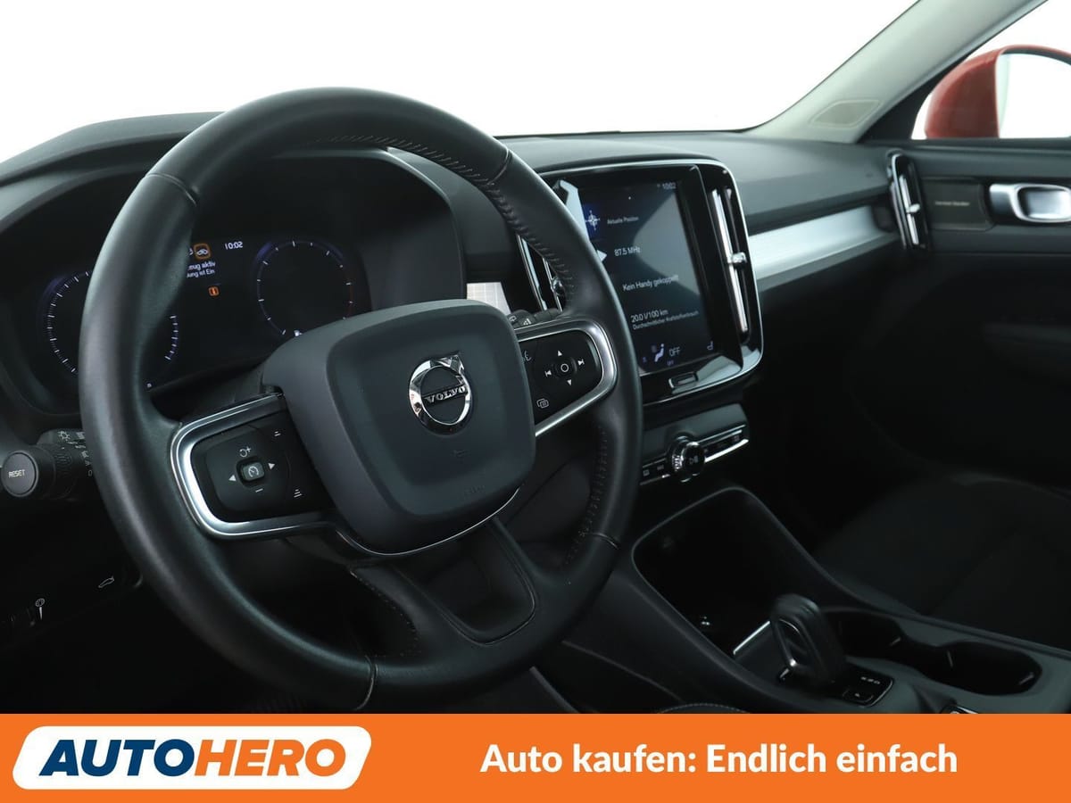 Volvo XC40 2.0 D3 Momentum Pro 2WD Aut NAVI LED TEMPO foto 11