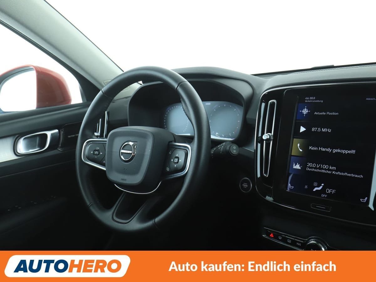 Volvo XC40 2.0 D3 Momentum Pro 2WD Aut NAVI LED TEMPO foto 13