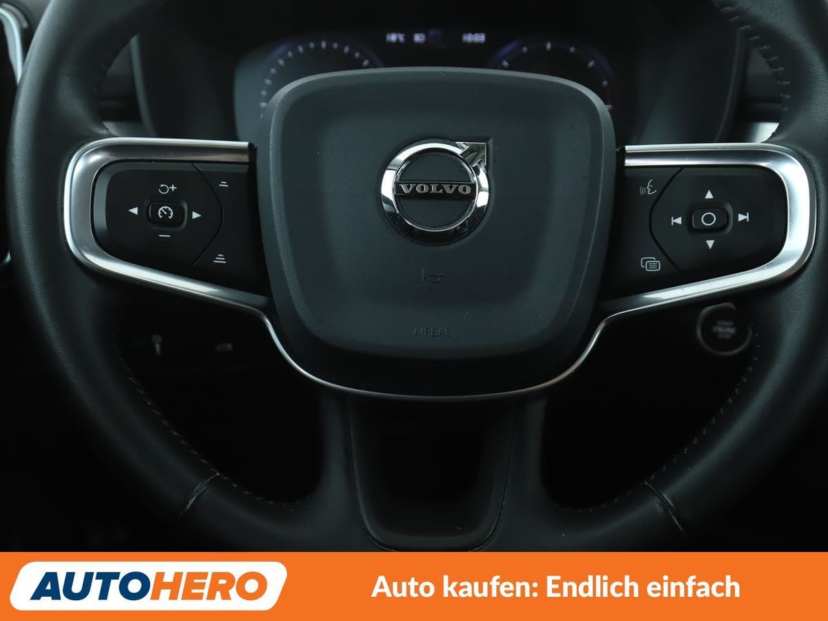Volvo XC40 2.0 D3 Momentum Pro 2WD Aut NAVI LED TEMPO foto 19