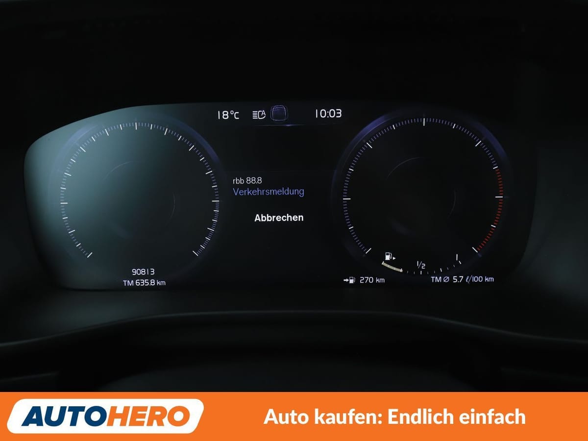 Volvo XC40 2.0 D3 Momentum Pro 2WD Aut NAVI LED TEMPO foto 20