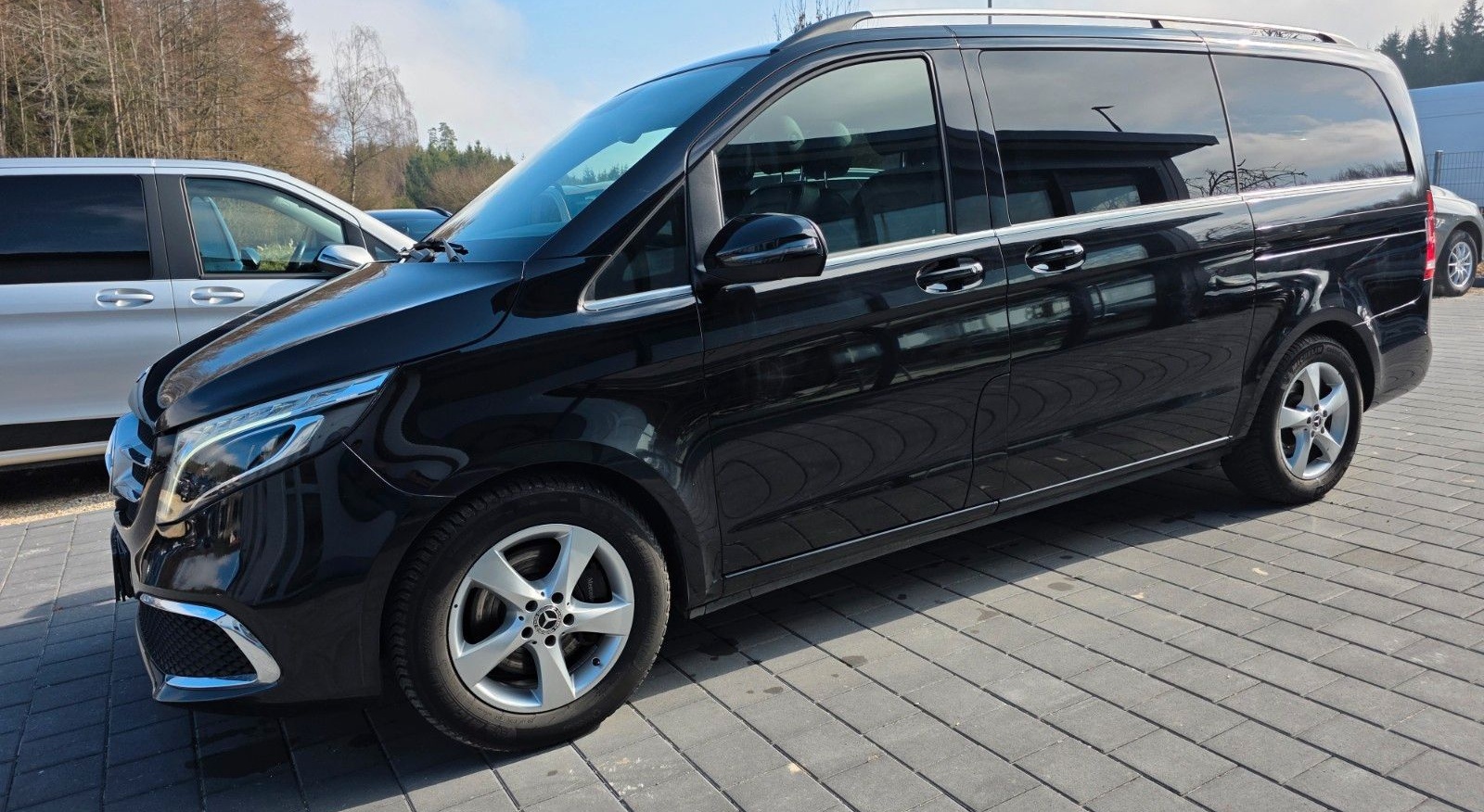 Mercedes-Benz V 300 d AVANTGARDE lang foto 3