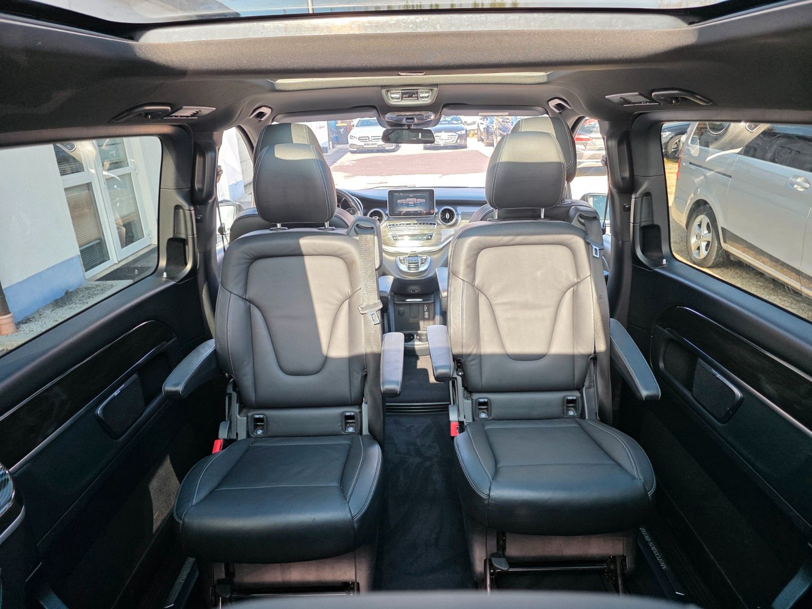 Mercedes-Benz V 300 d AVANTGARDE lang foto 6