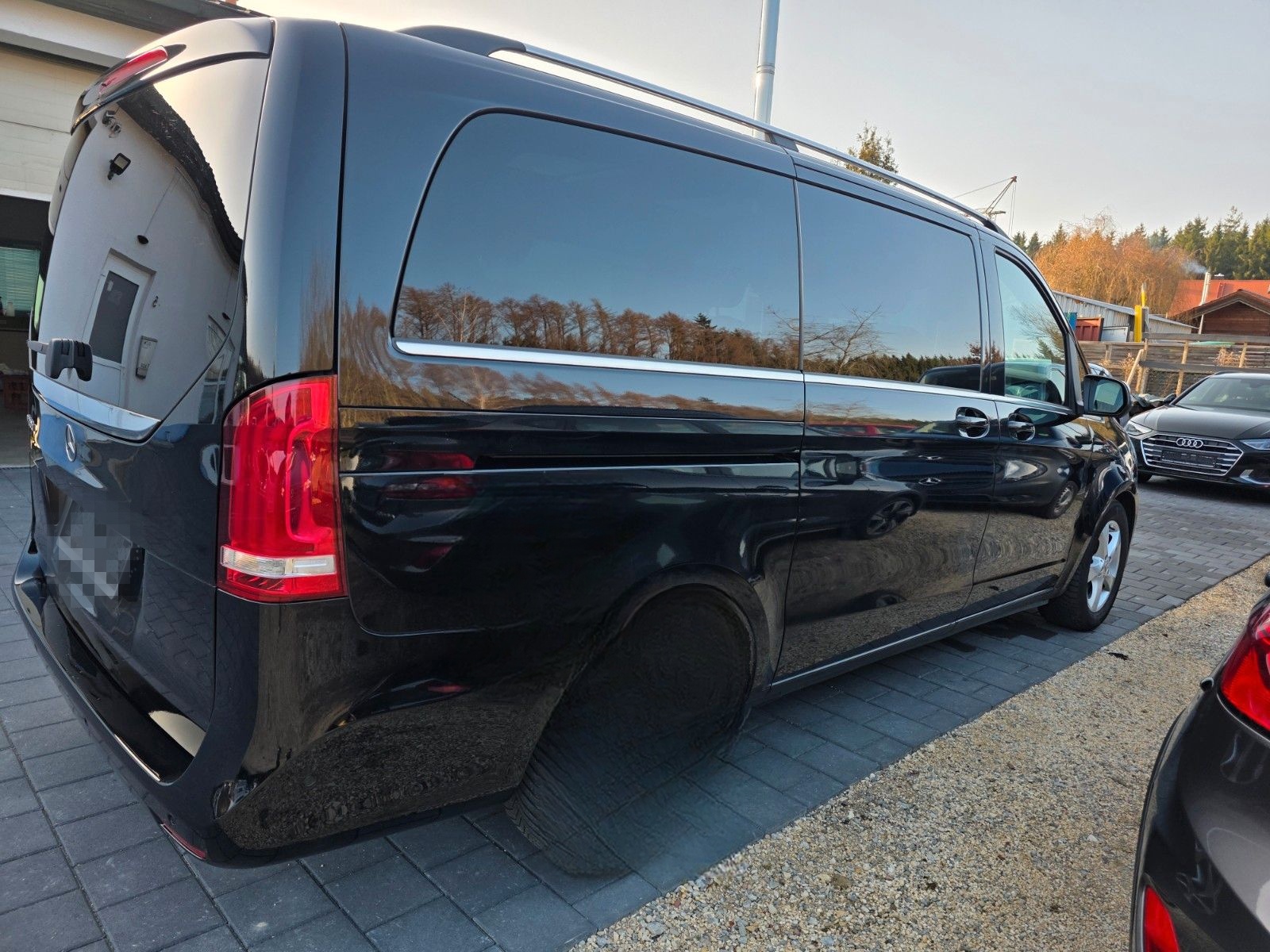 Mercedes-Benz V 300 d AVANTGARDE lang foto 9