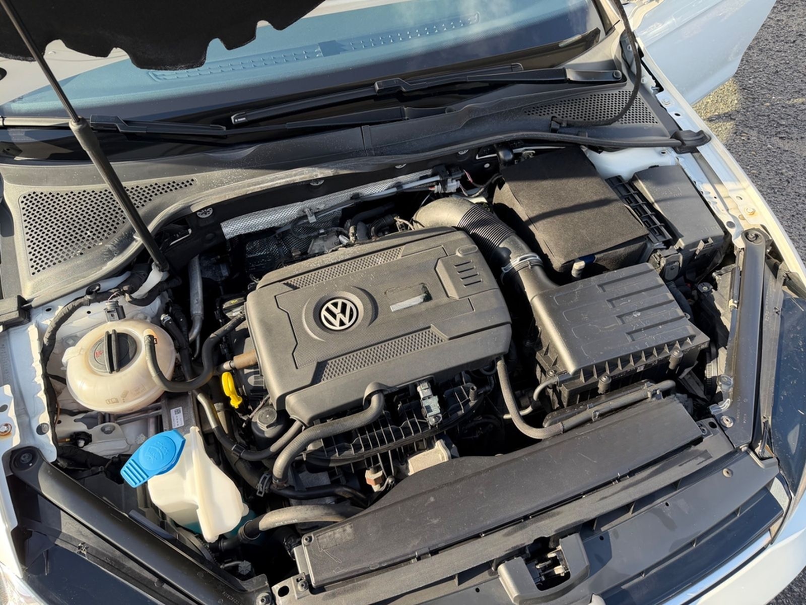 Volkswagen Golf VII Lim R 4Motion DSG LED Navi Kamera Leder foto 23