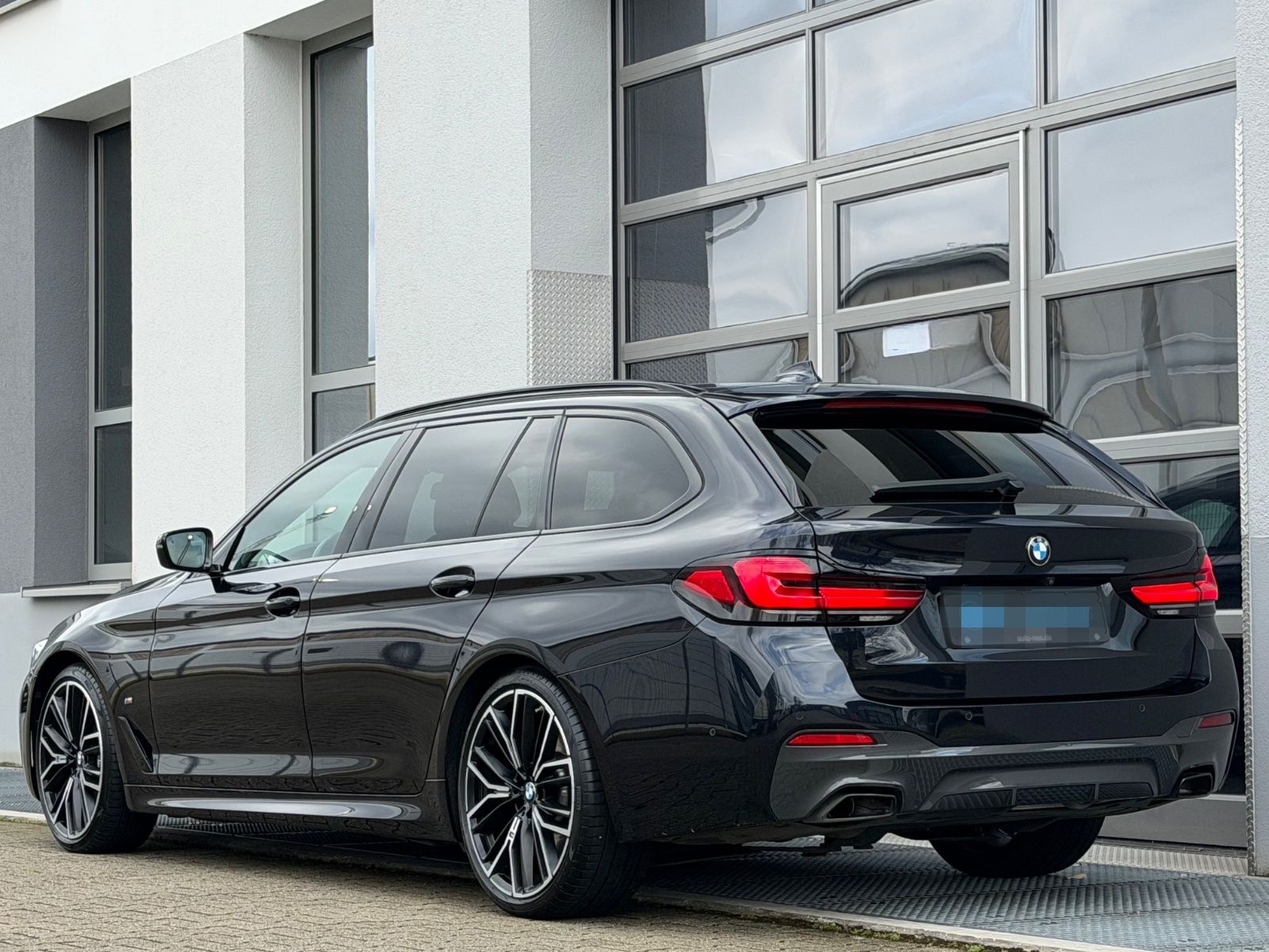 BMW 540d xD ACC*M SPORT*PANO*LASER*KAM*MASSAG*H/K*20 foto 6