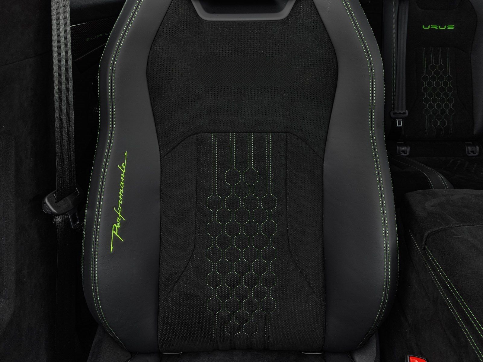 Lamborghini Urus Performante foto 11