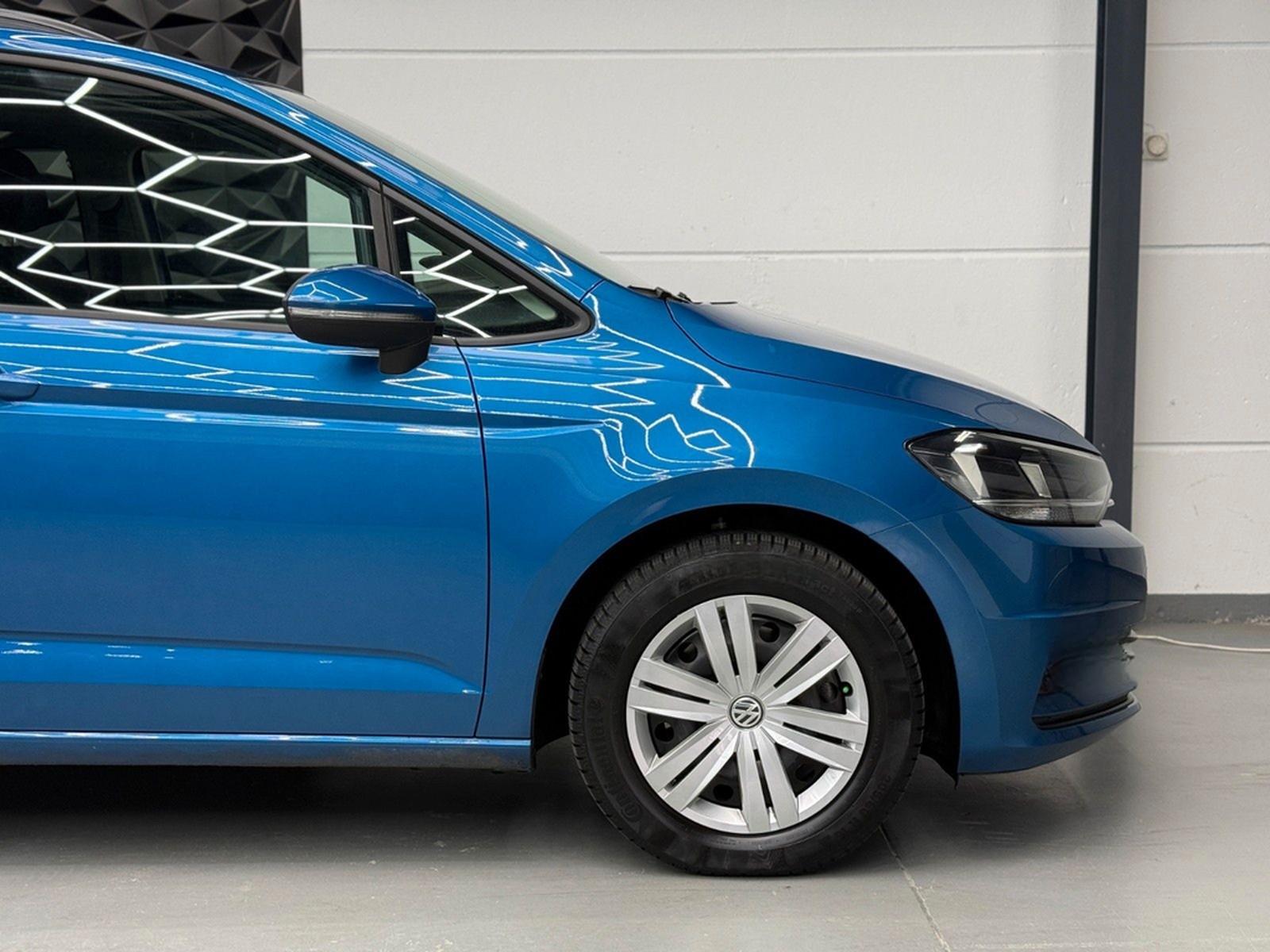Volkswagen Touran 1.6 TDI DSG 1.HAND*AHK*SCHECKHEFT*KLIMA foto 14