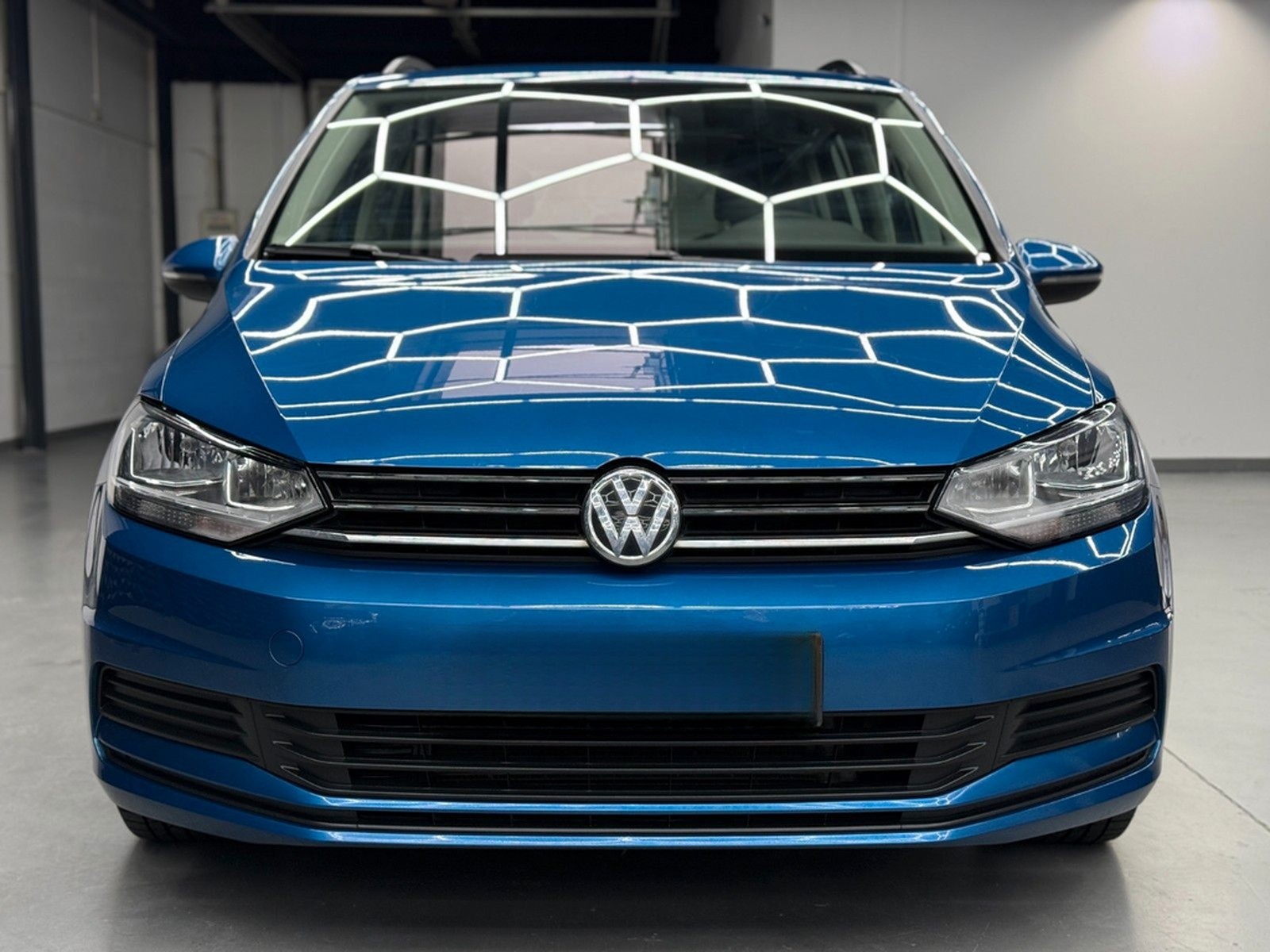 Volkswagen Touran 1.6 TDI DSG 1.HAND*AHK*SCHECKHEFT*KLIMA foto 16