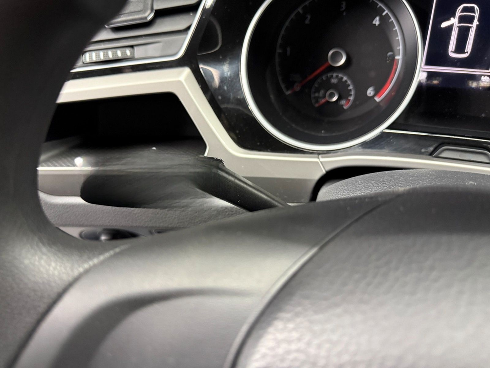 Volkswagen Touran 1.6 TDI DSG 1.HAND*AHK*SCHECKHEFT*KLIMA foto 24
