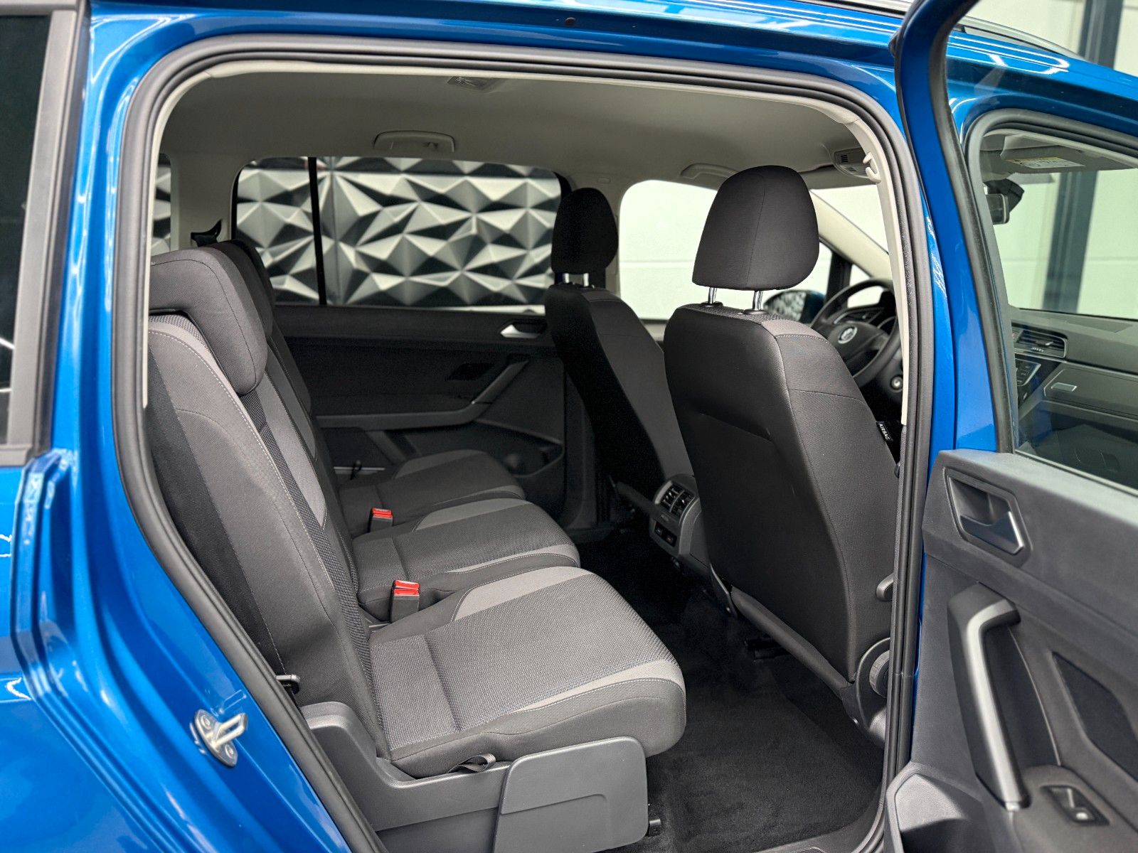 Volkswagen Touran 1.6 TDI DSG 1.HAND*AHK*SCHECKHEFT*KLIMA foto 37