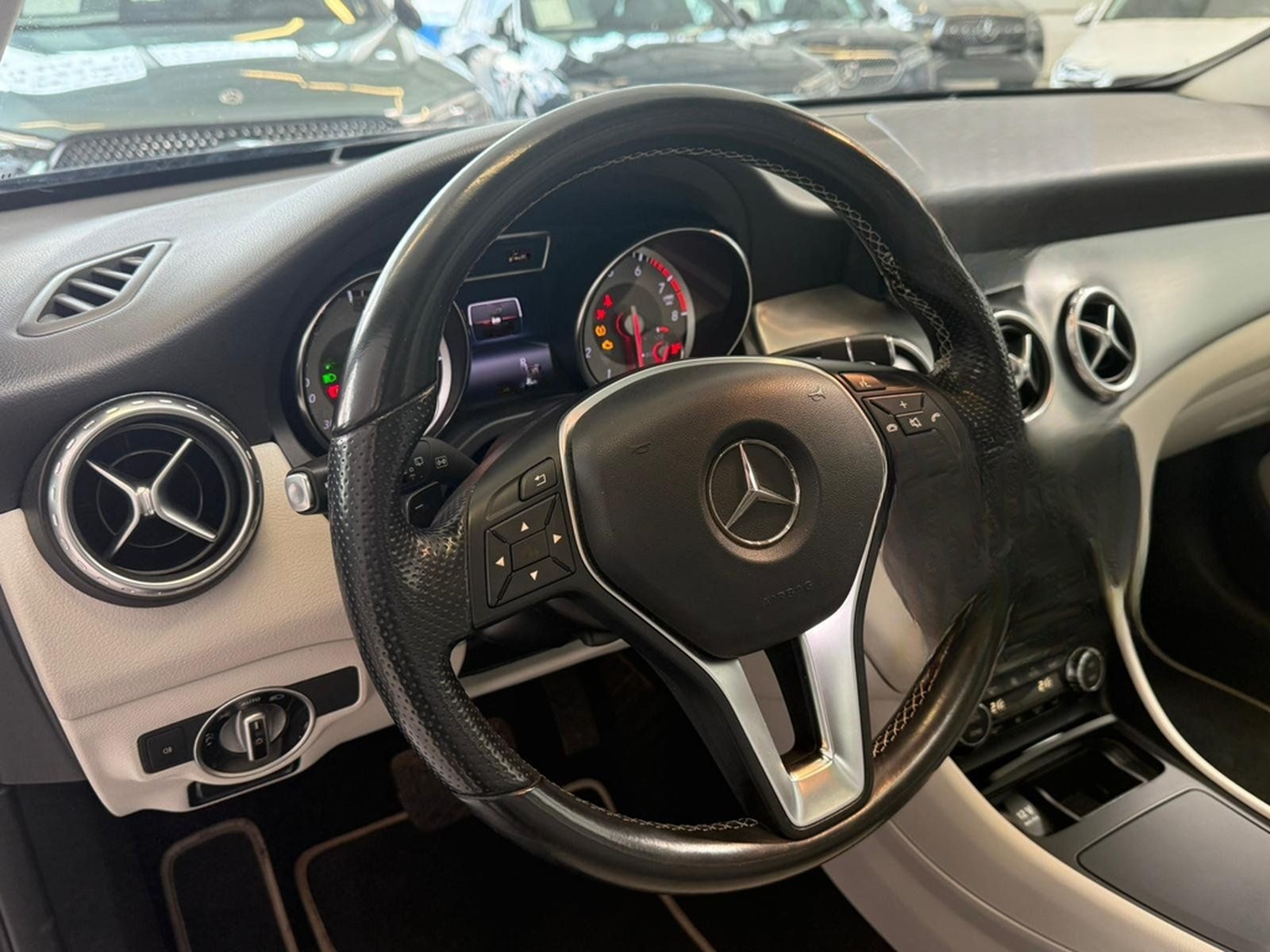 Mercedes-Benz GLA 250 4M Urban COMAND+PANO+KAMERA+TOTW+SPURPKT foto 14