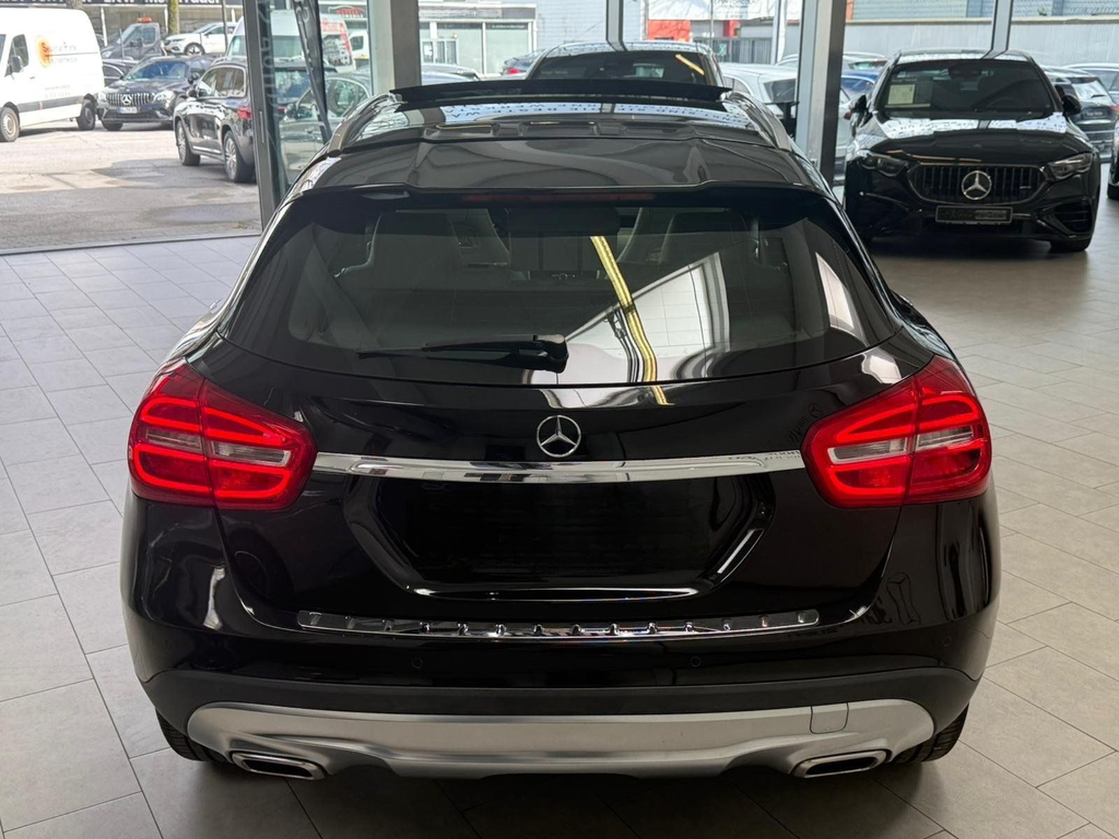 Mercedes-Benz GLA 250 4M Urban COMAND+PANO+KAMERA+TOTW+SPURPKT foto 7
