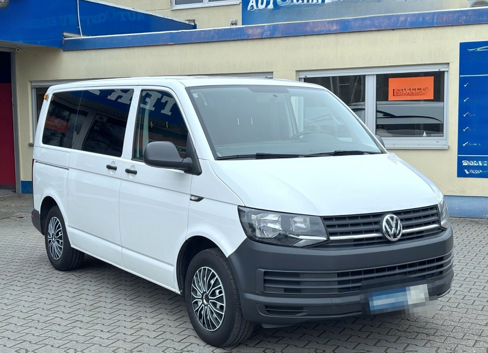 Volkswagen T6 Transporter Kombi*Navi*Cam*9-Sitzer*1-Hand foto 5