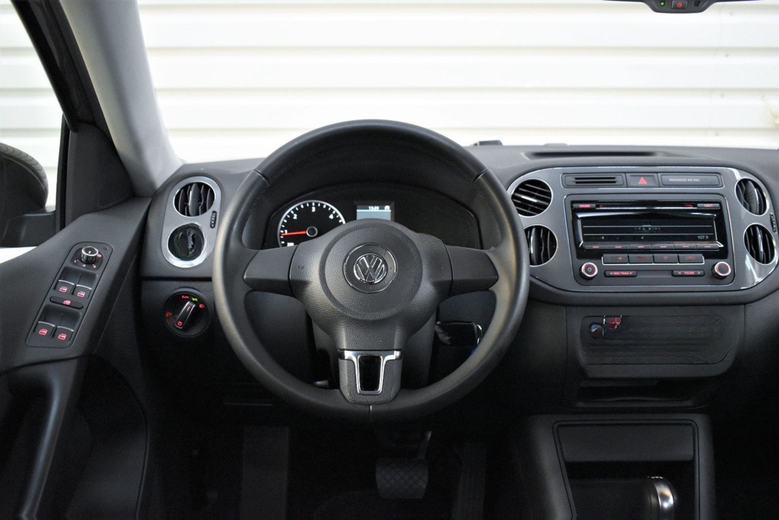 Volkswagen Tiguan Sport&Style 4M+Automatik+SHZ+Tempomat foto 18
