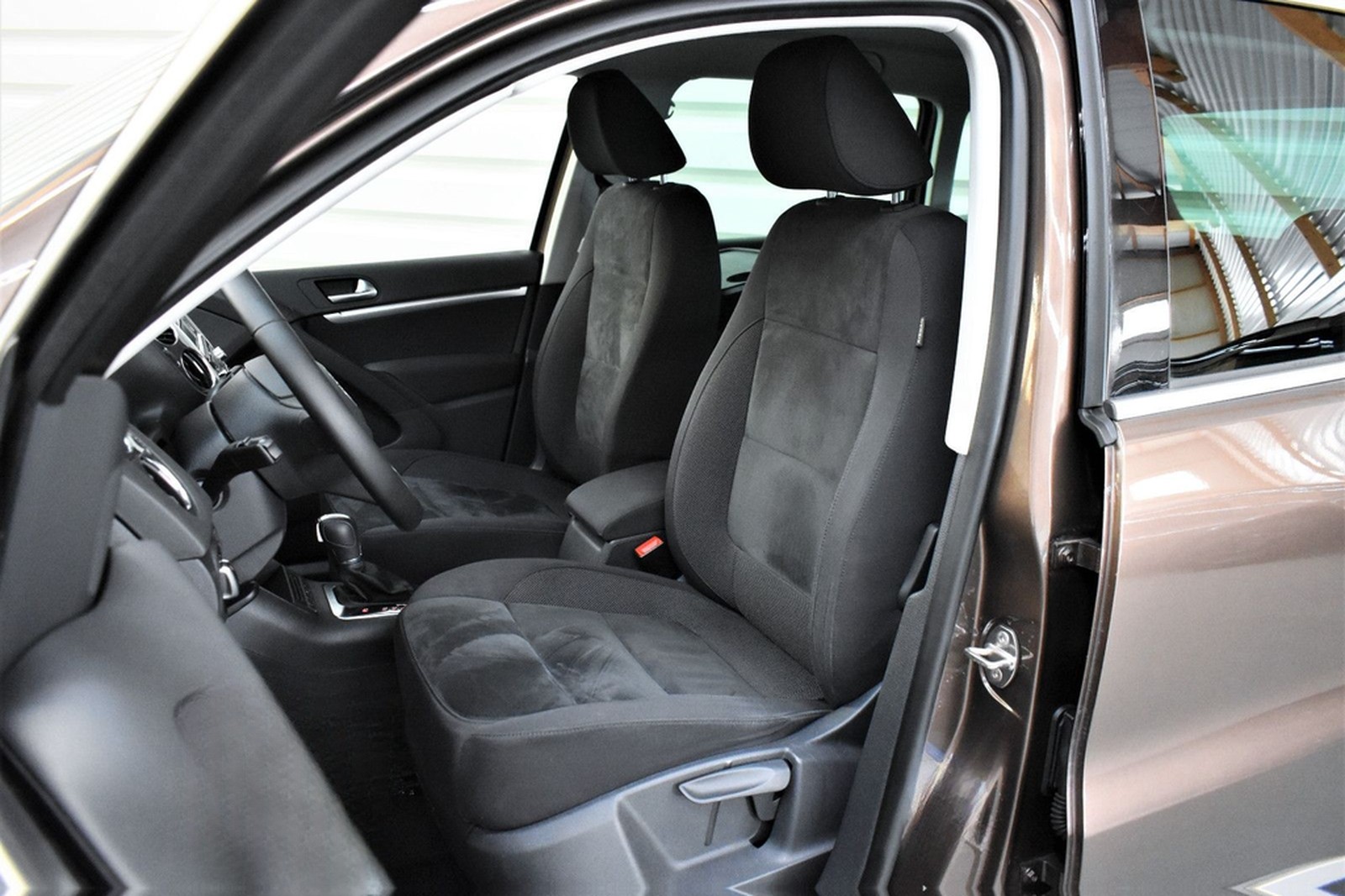 Volkswagen Tiguan Sport&Style 4M+Automatik+SHZ+Tempomat foto 8