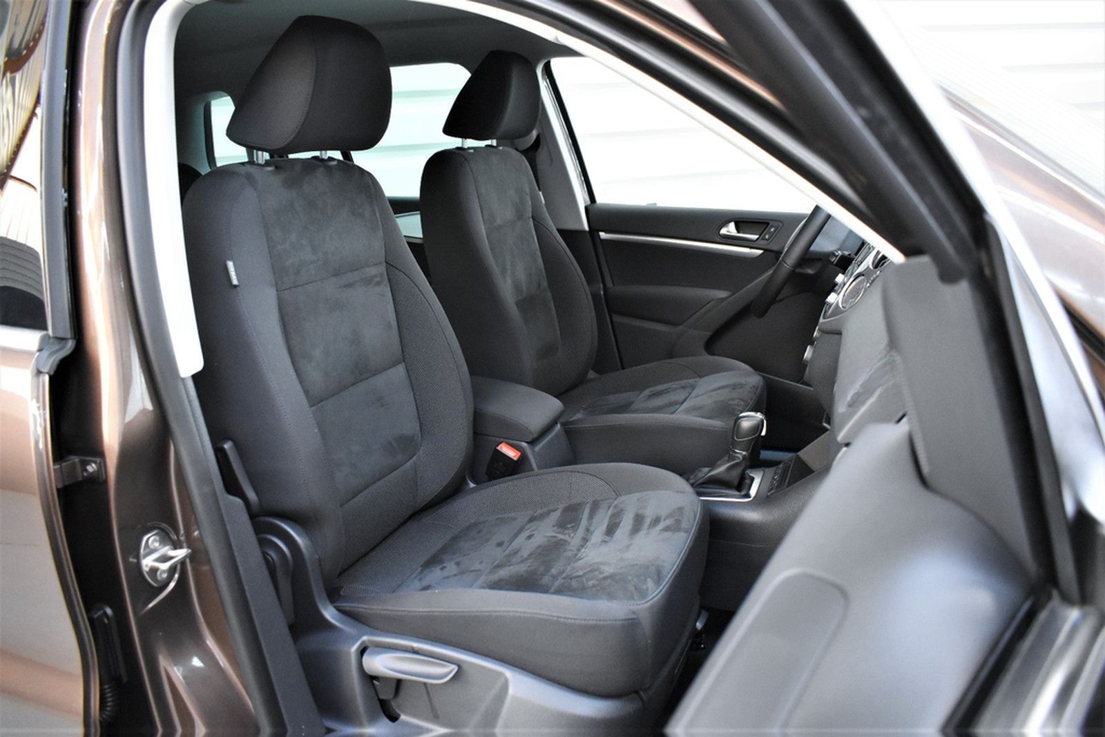 Volkswagen Tiguan Sport&Style 4M+Automatik+SHZ+Tempomat foto 10