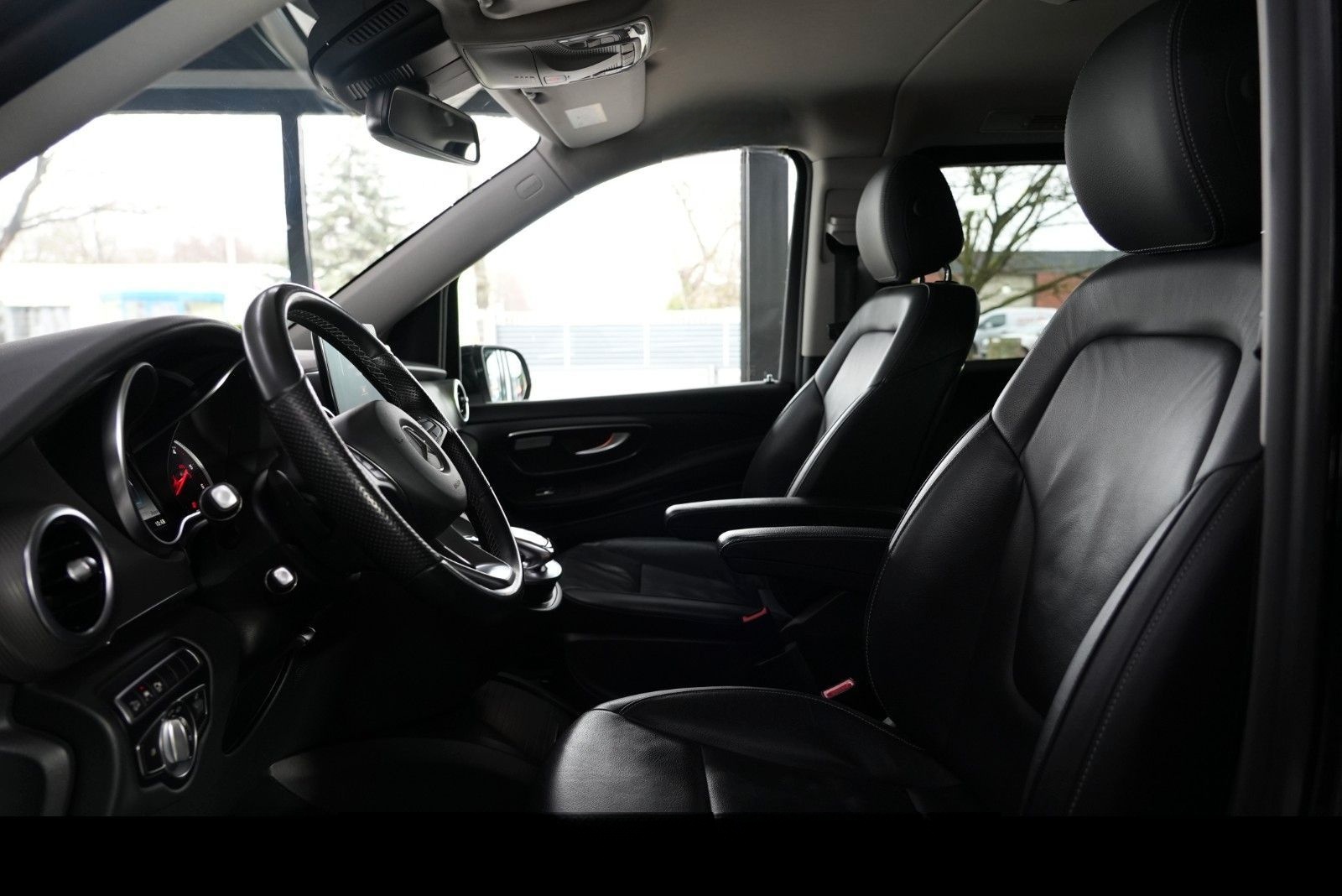 Mercedes-Benz V 220d Avantgarde Edition 4MATIC lang foto 12