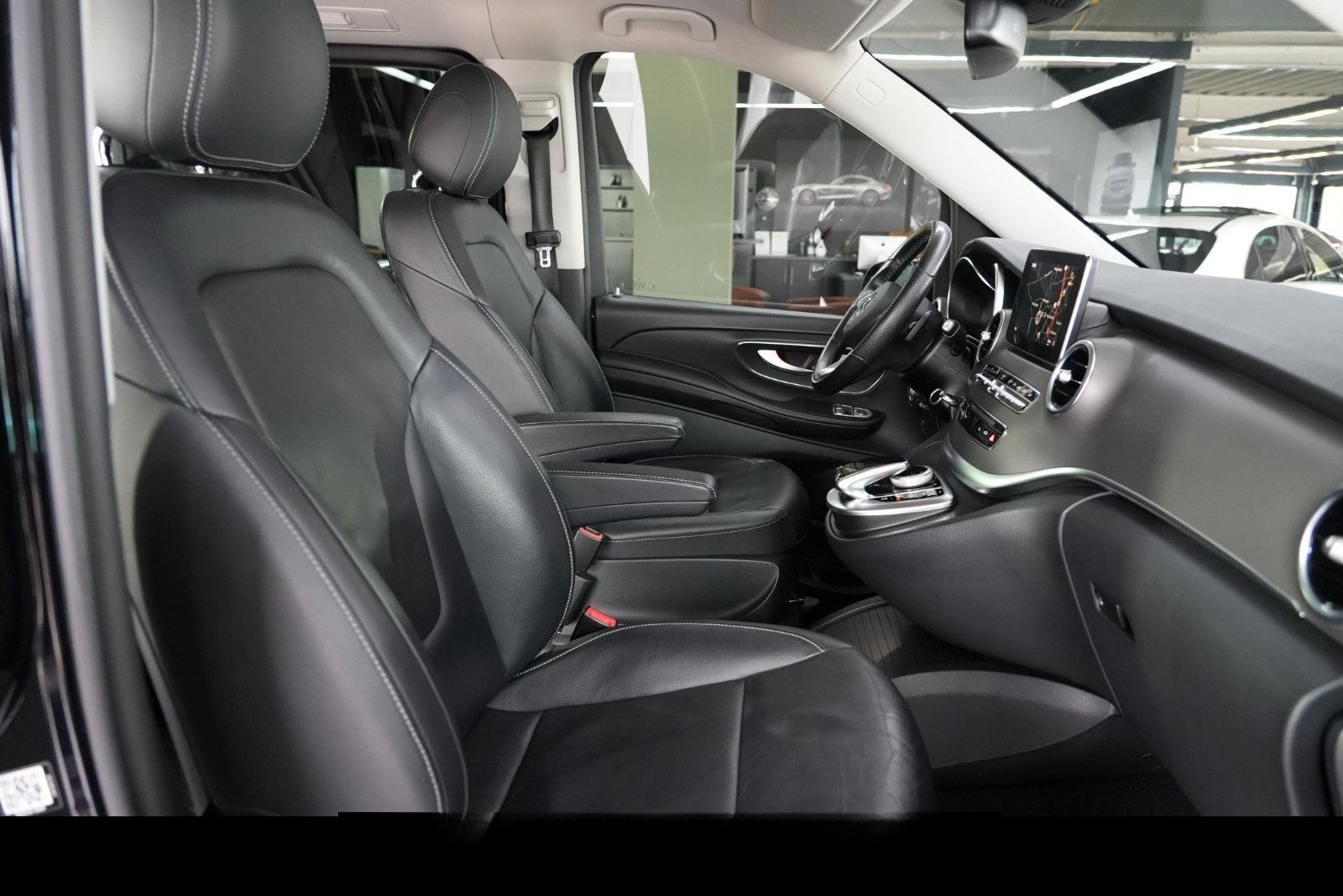 Mercedes-Benz V 220d Avantgarde Edition 4MATIC lang foto 17