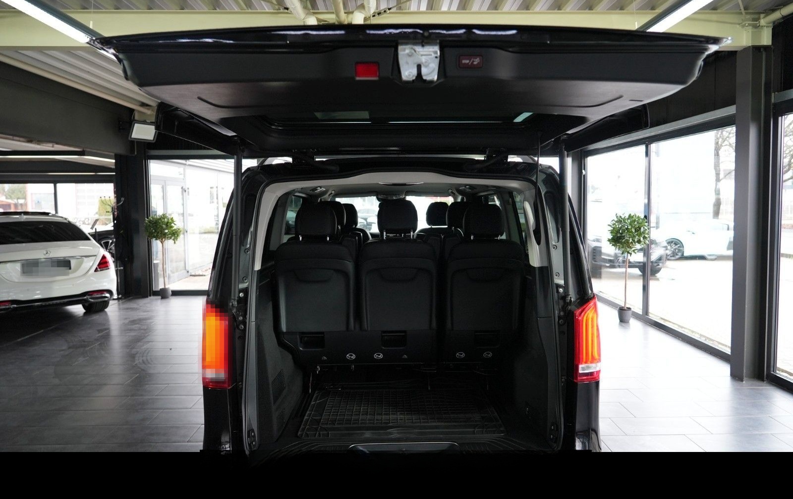 Mercedes-Benz V 220d Avantgarde Edition 4MATIC lang foto 6