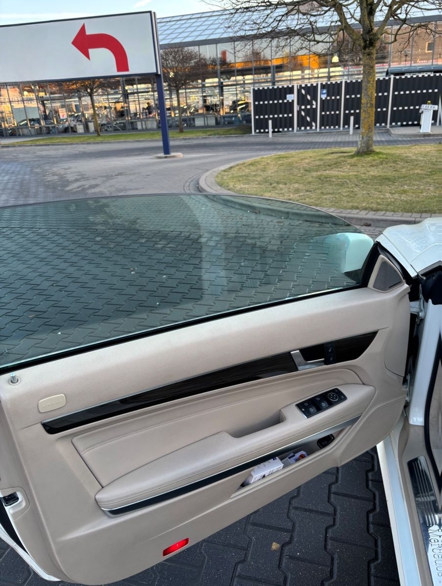Mercedes-Benz E 400 Cabriolet AMG LINE foto 12
