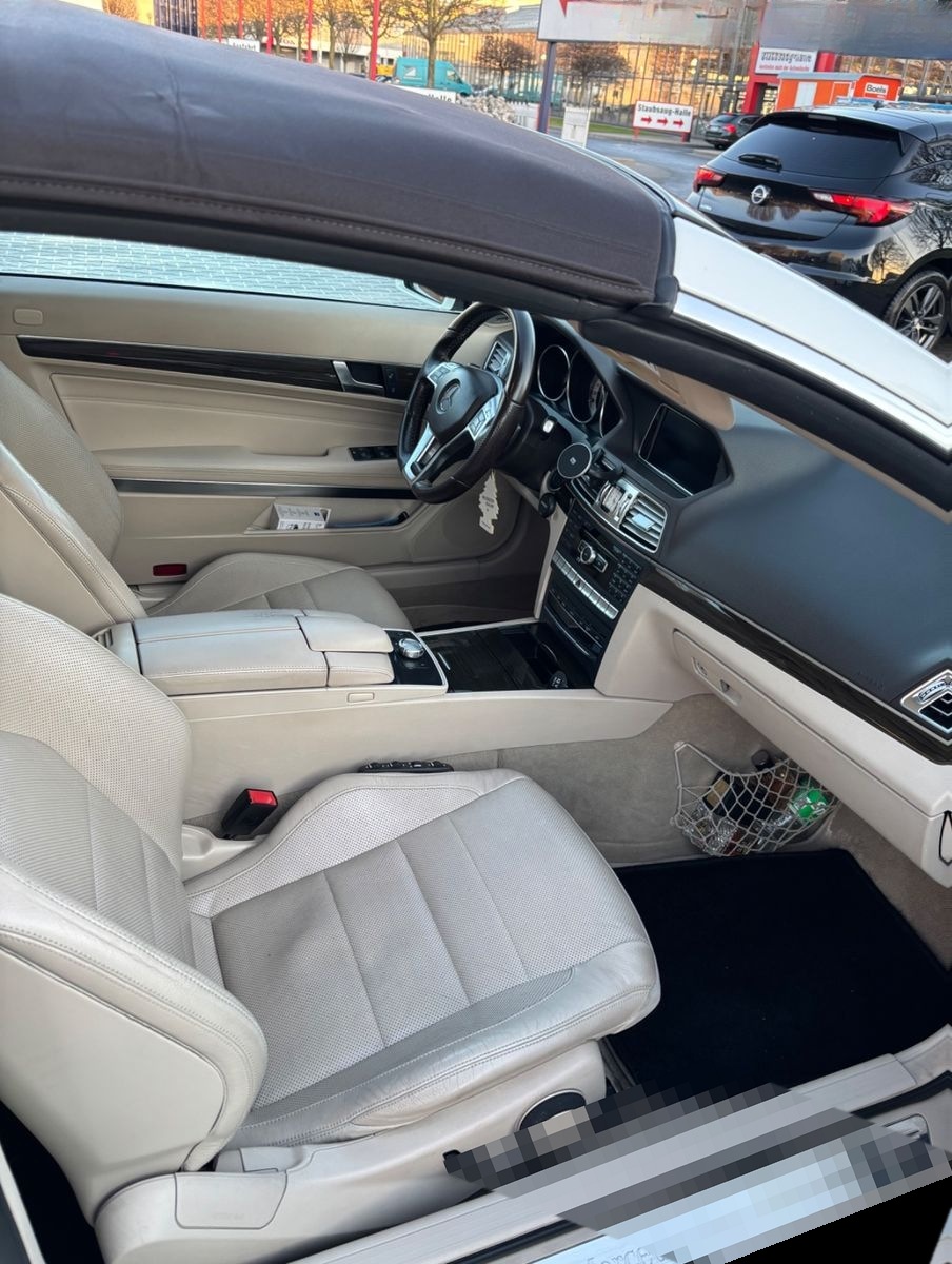 Mercedes-Benz E 400 Cabriolet AMG LINE foto 10